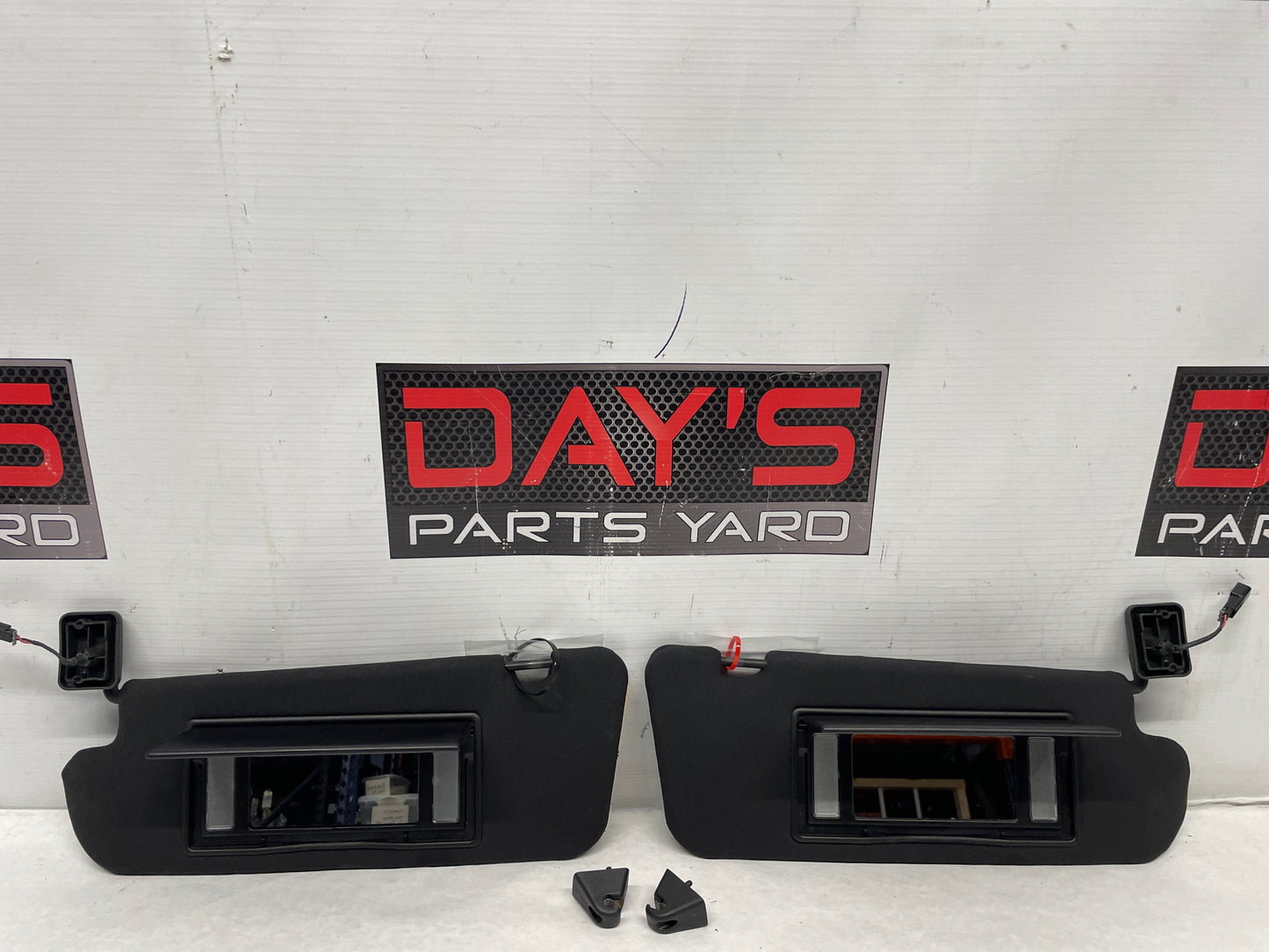 2006 Pontiac GTO RH & LH Sun Visors Sunvisors w/ Clips OEM - Day's Parts Yard