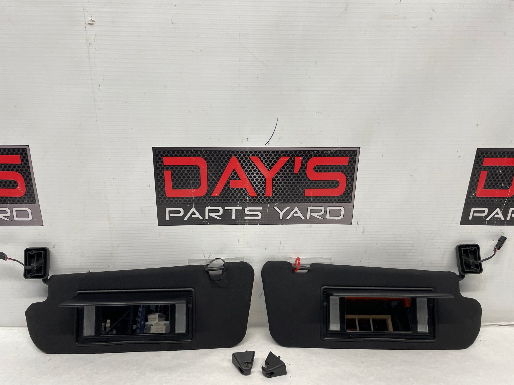 2006 Pontiac GTO RH & LH Sun Visors Sunvisors w/ Clips OEM - Day's Parts Yard