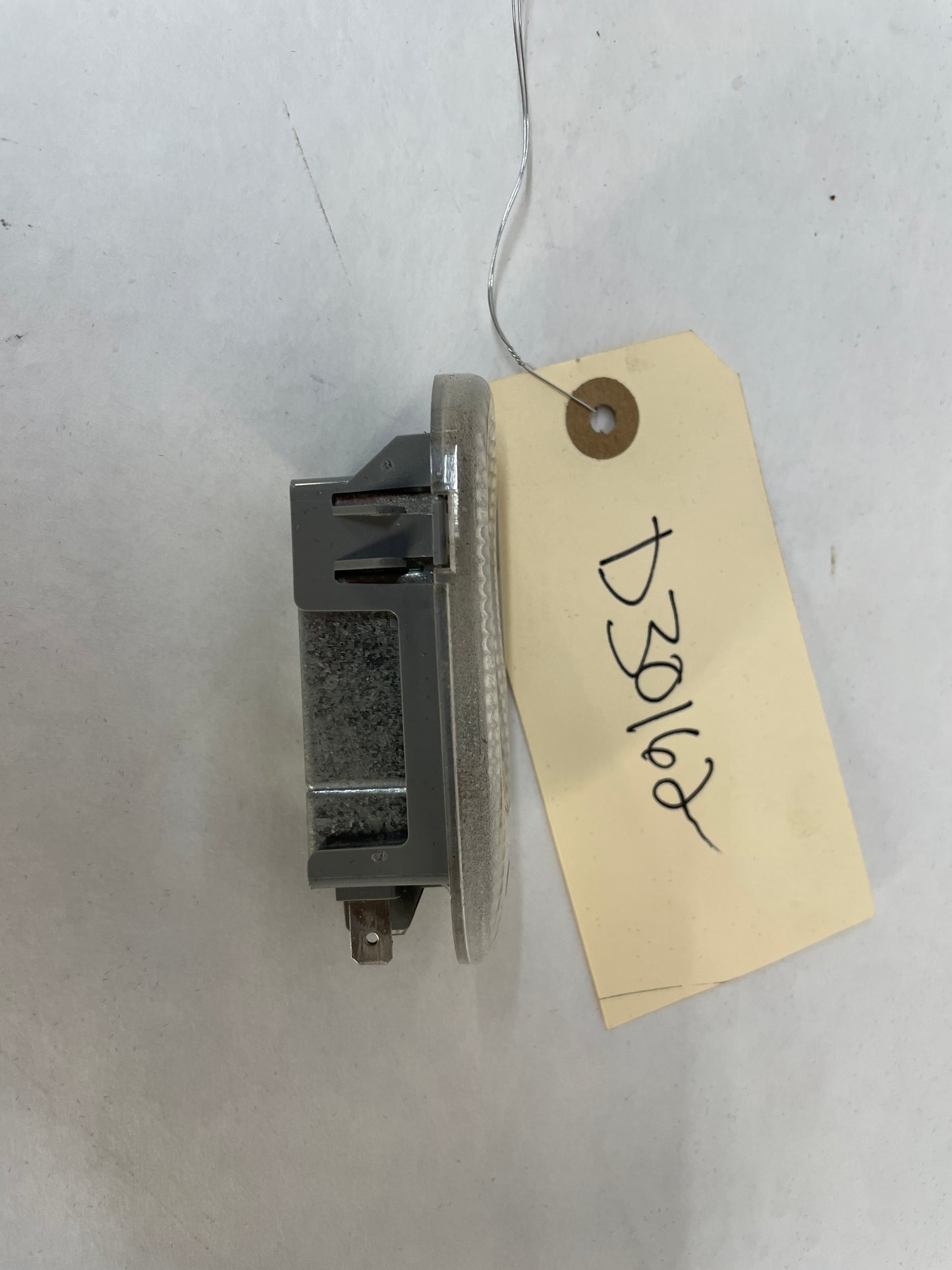 2004 Pontiac GTO RH & LH Interior Door Panel Courtesy Light Lamp OEM