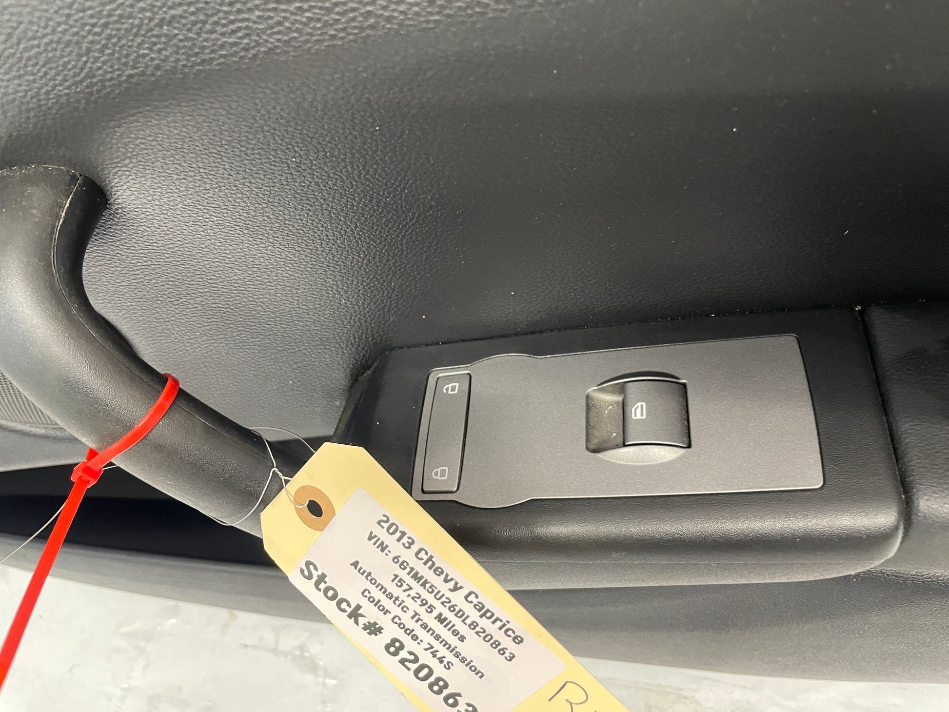 2013 Chevy Caprice RH Passenger Front Interior Door Panel Trim OEM - Day's Parts Yard