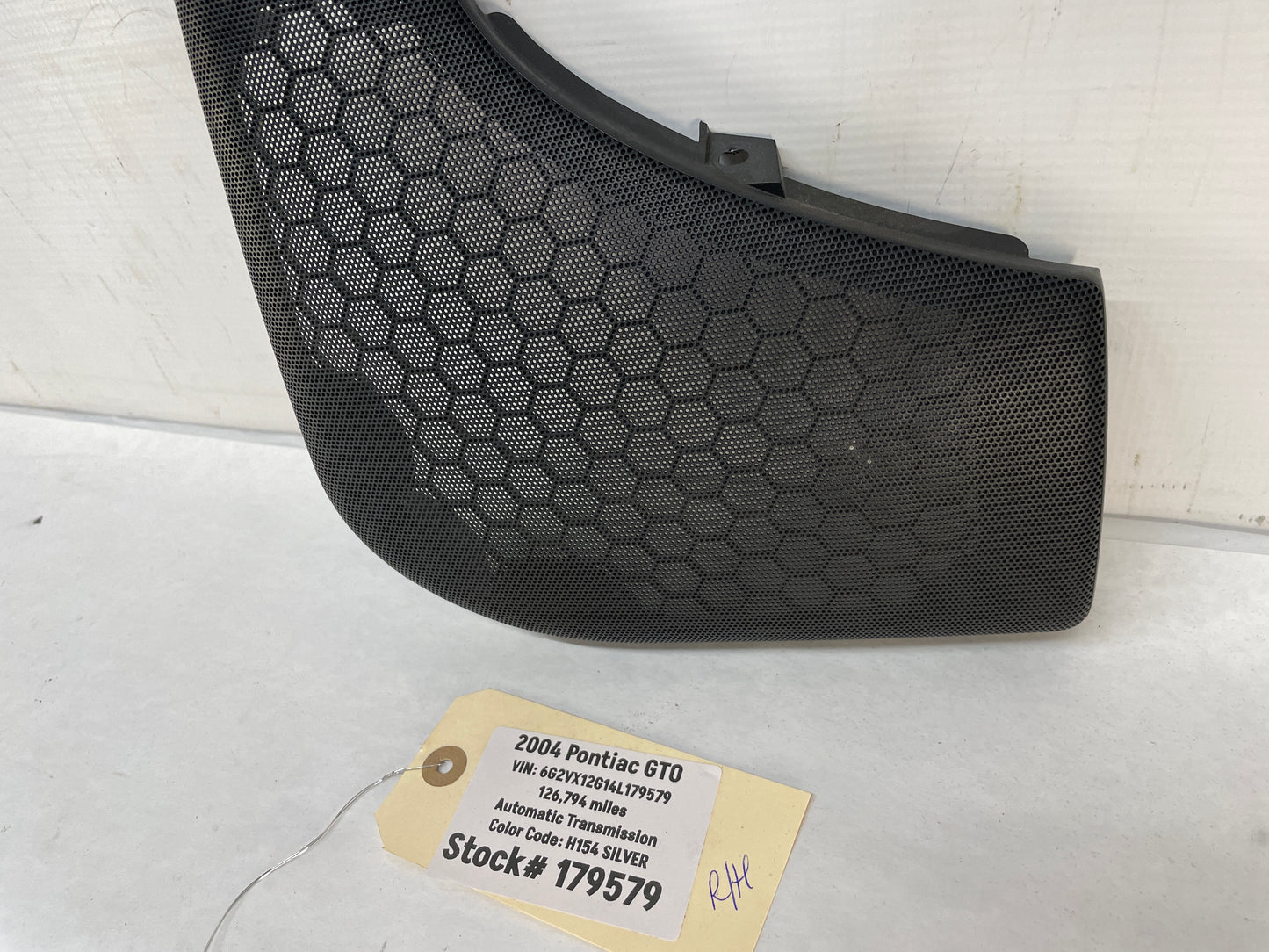 2004 Pontiac GTO RH Passenger Door Panel Speaker Grill OEM