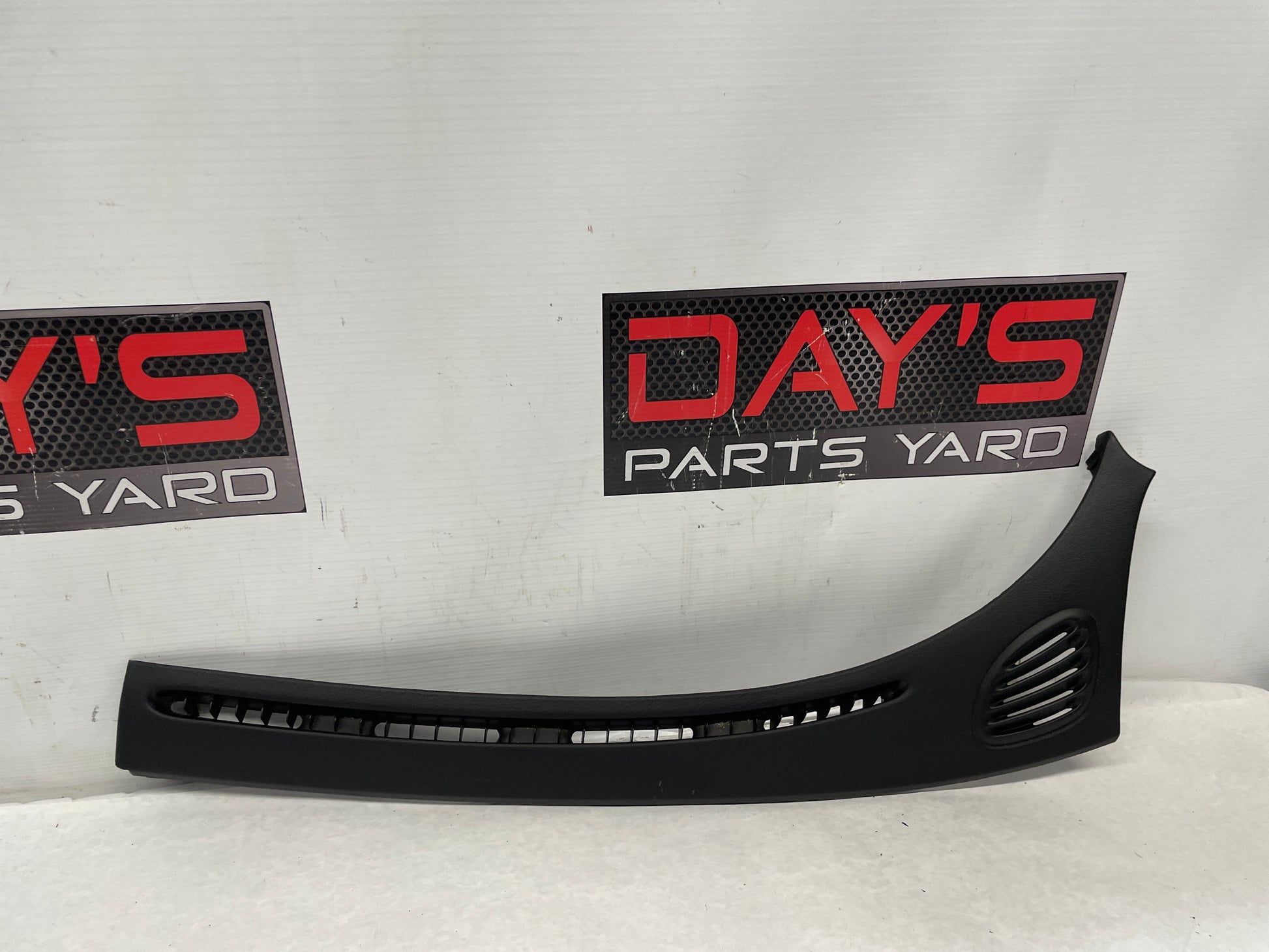 2006 Pontiac GTO Windshield Dash Cowl Defrost Grille Panels Vent Trim Pair OEM - Day's Parts Yard