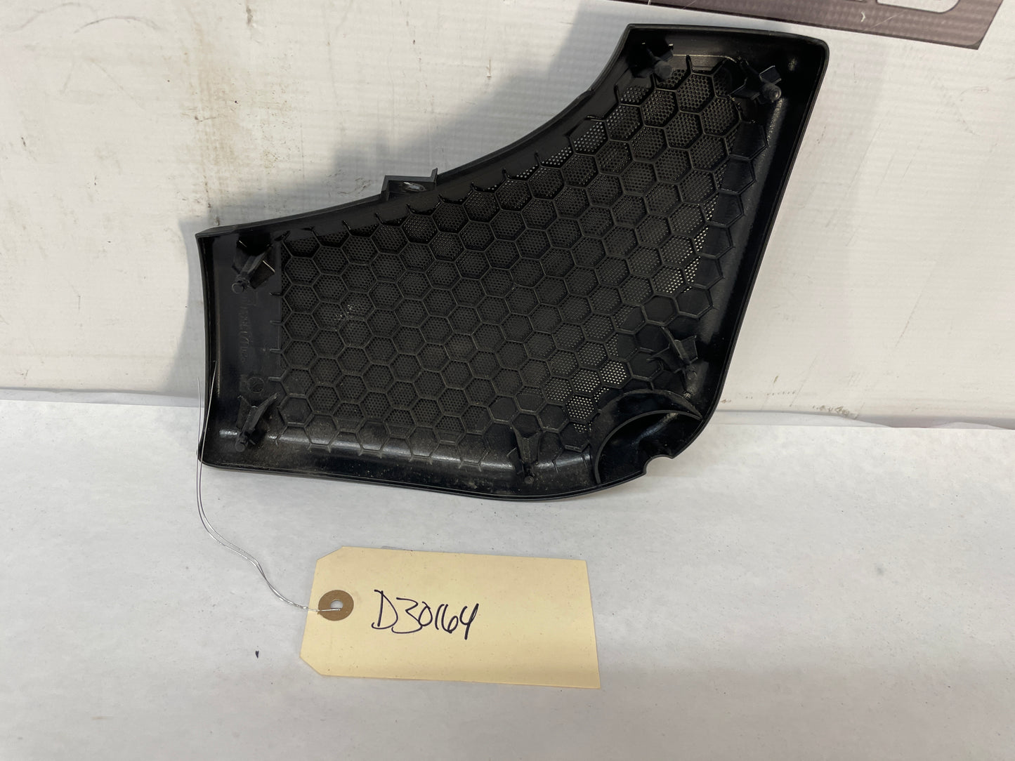 2004 Pontiac GTO RH Passenger Door Panel Speaker Grill OEM