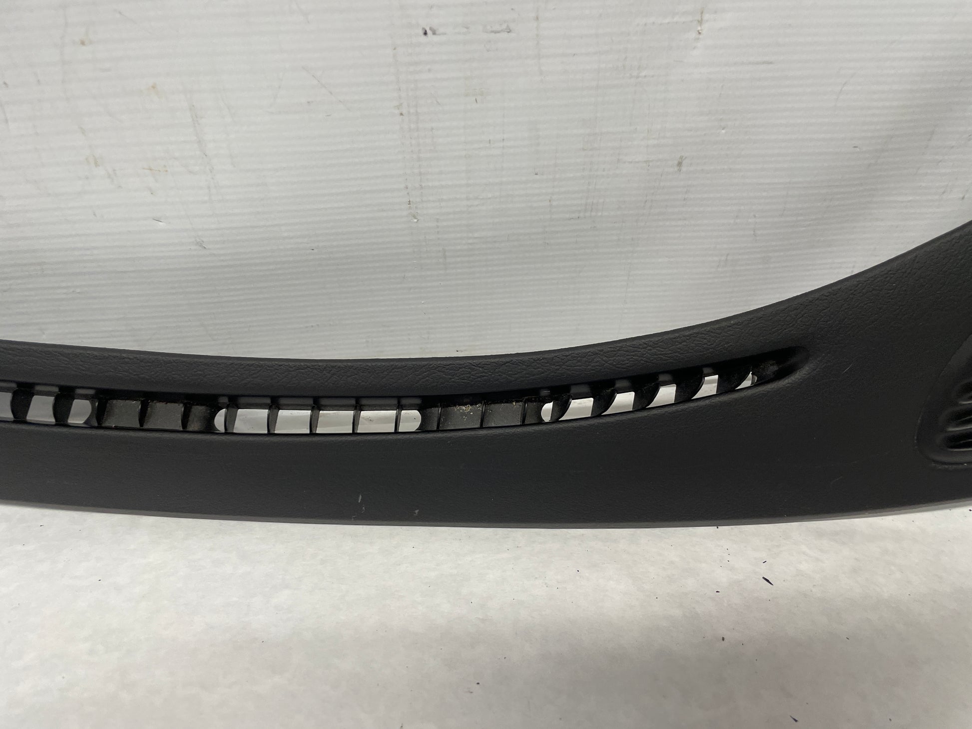 2006 Pontiac GTO Windshield Dash Cowl Defrost Grille Panels Vent Trim Pair OEM - Day's Parts Yard