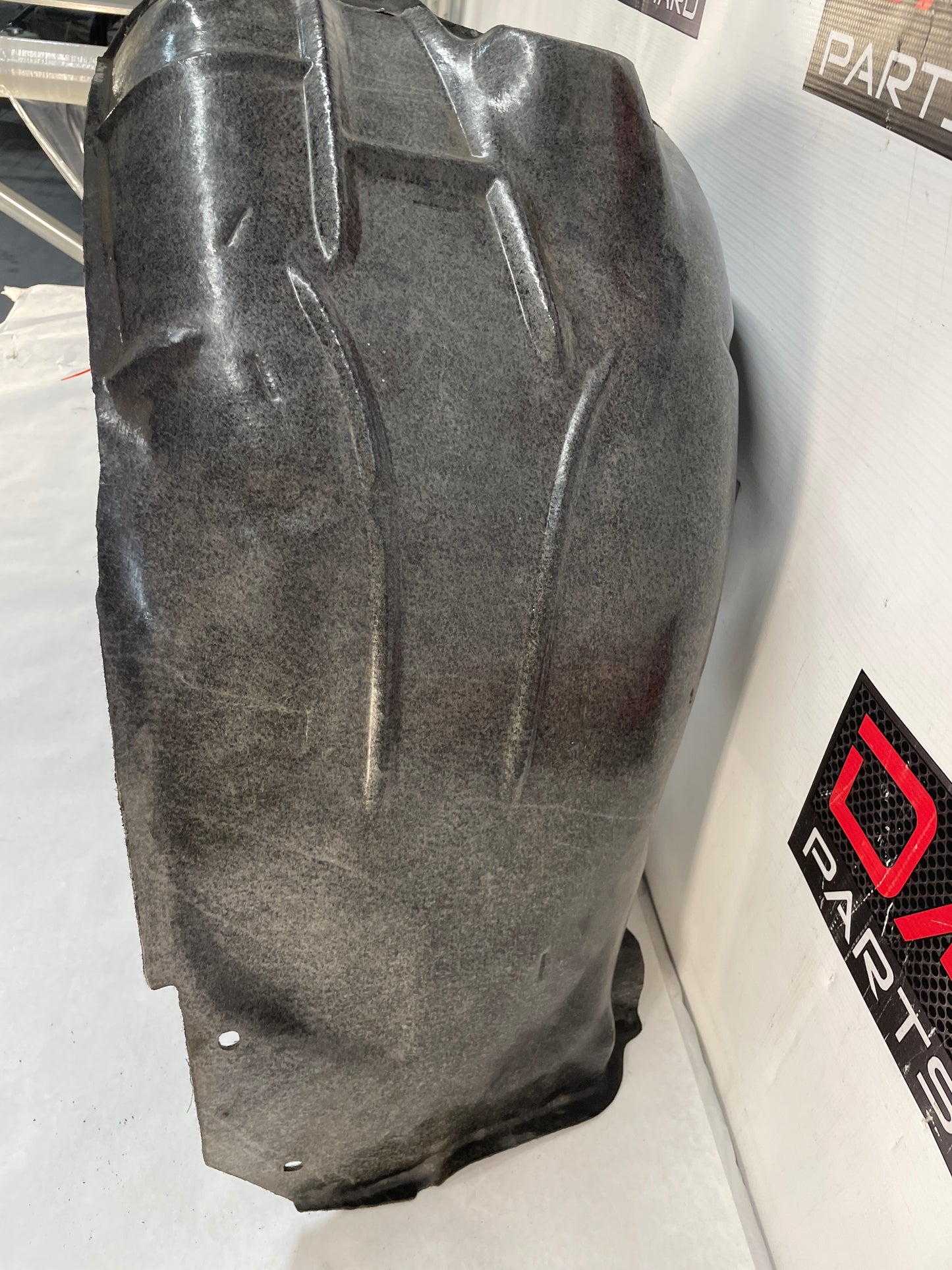 2018 Chevy Camaro ZL1 RH Passenger Rear Fender Wheel Liner OEM