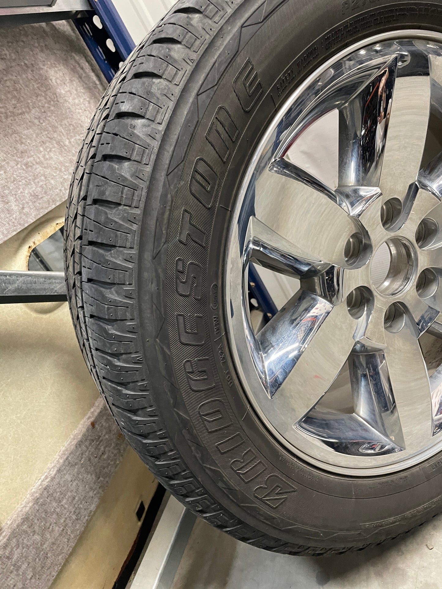 2013 GMC Sierra C1500 SLE Wheels & Tires Bridgestone Dueler Set 20X8.5 - Day's Parts Yard