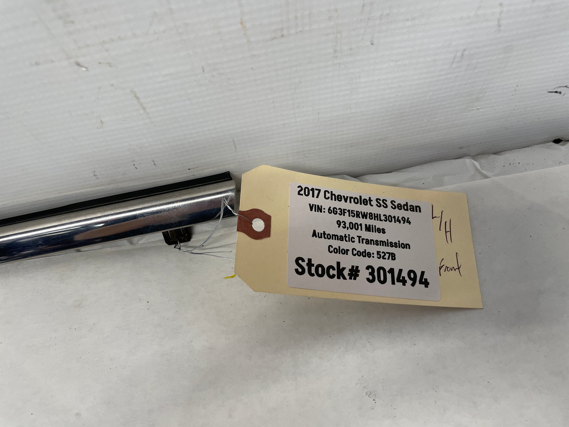 2017 Chevy SS Sedan LH Driver Front Window Door Belt Reveal Molding Trim OEM - Day's Parts Yard
