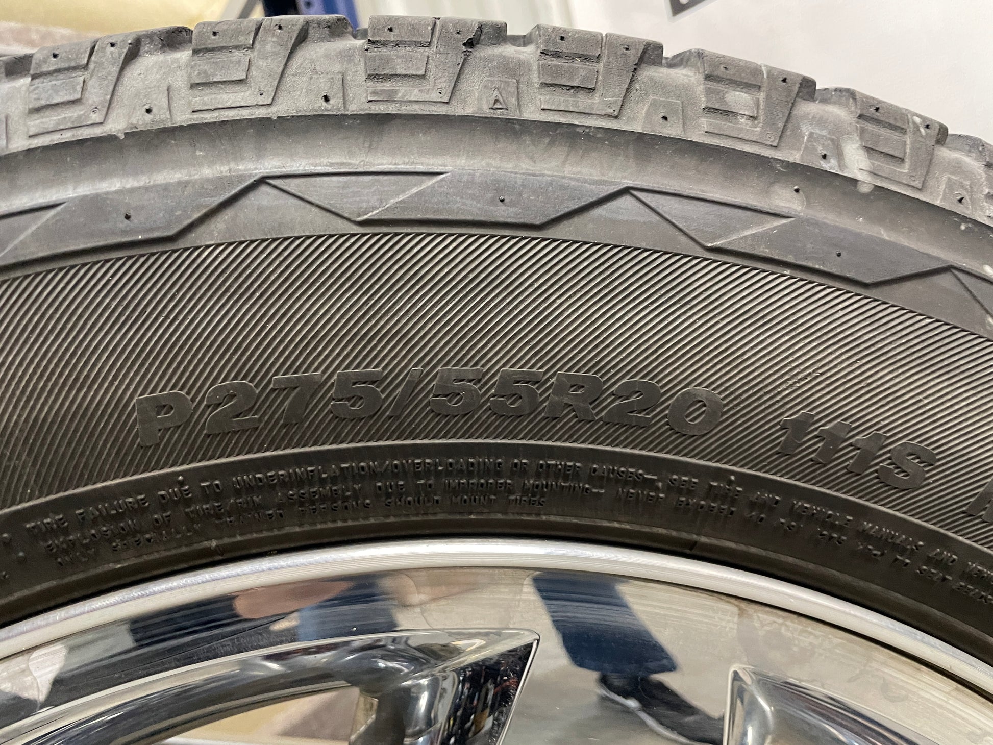 2013 GMC Sierra C1500 SLE Wheels & Tires Bridgestone Dueler Set 20X8.5 - Day's Parts Yard