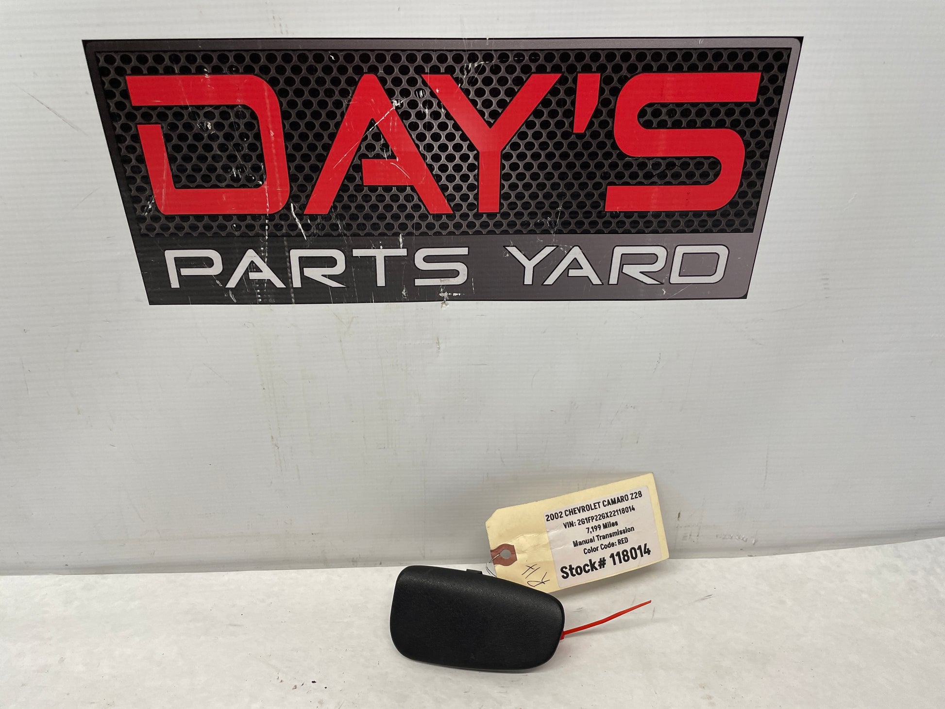 2002 Chevy Camaro Z28 RH Passenger Interior Door Handle Center OEM - Day's Parts Yard