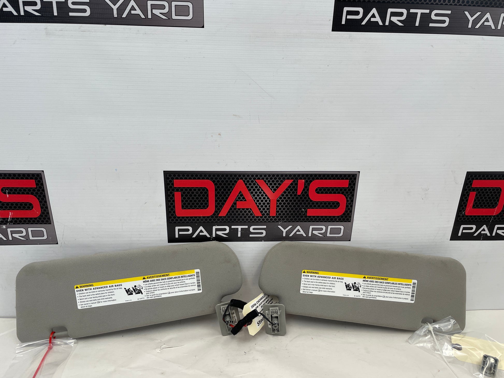 2016 Chevy SS Sedan RH & LH Sun Visors Sunvisor w/ Clips OEM - Day's Parts Yard