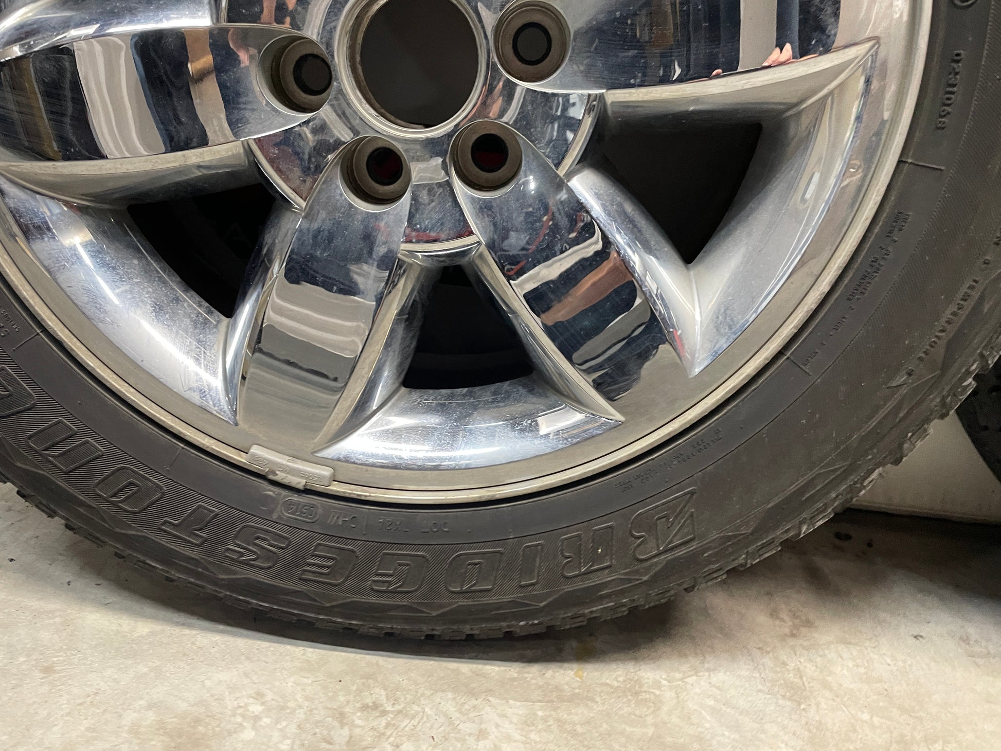 2013 GMC Sierra C1500 SLE Wheels & Tires Bridgestone Dueler Set 20X8.5 - Day's Parts Yard