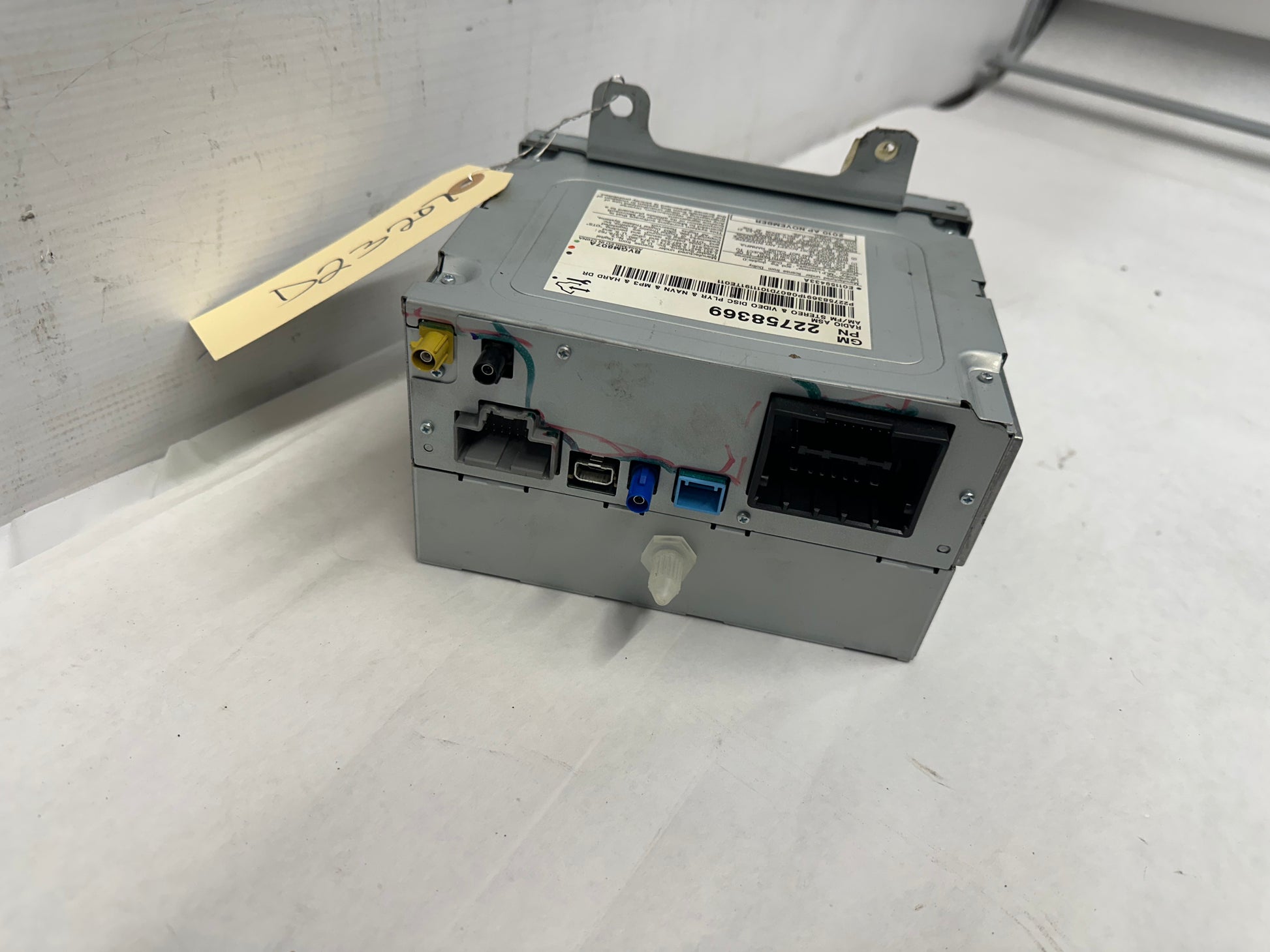 2011 Cadillac CTS-V Coupe Radio CD Player Navigation Receiver Box OEM - Day's Parts Yard