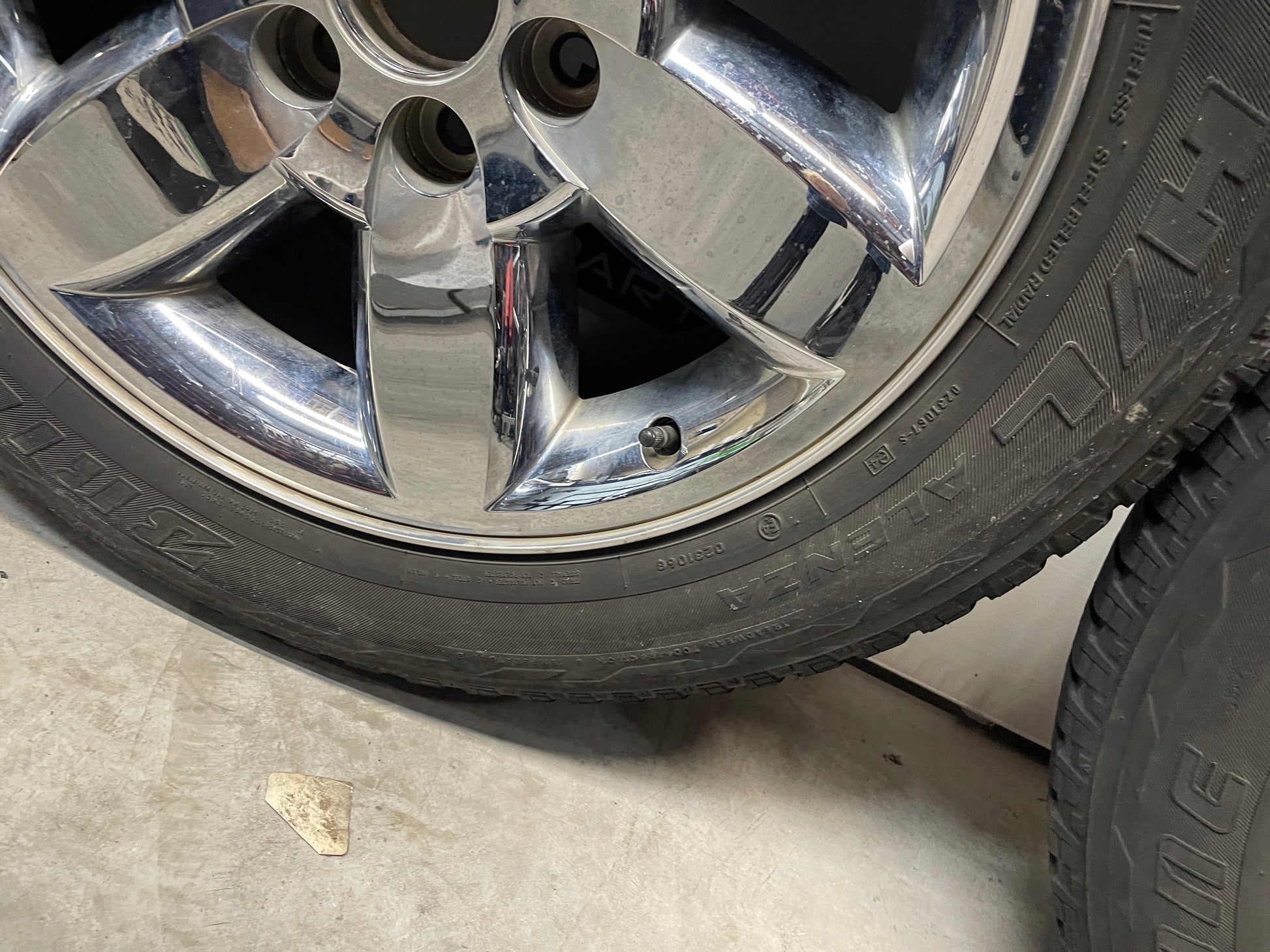 2013 GMC Sierra C1500 SLE Wheels & Tires Bridgestone Dueler Set 20X8.5 - Day's Parts Yard