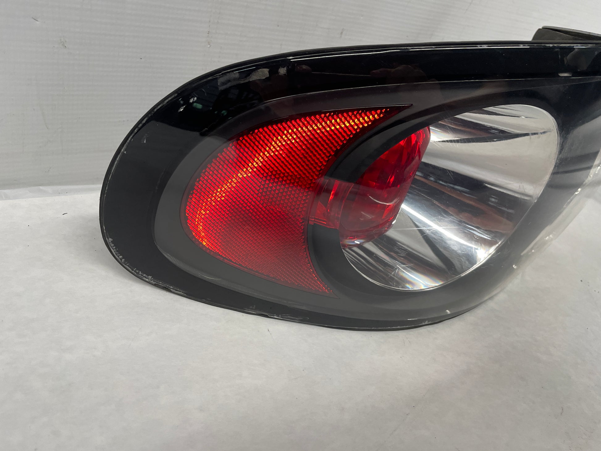 2006 Pontiac GTO LH Driver Tail Light Taillight Lamp OEM - Day's Parts Yard