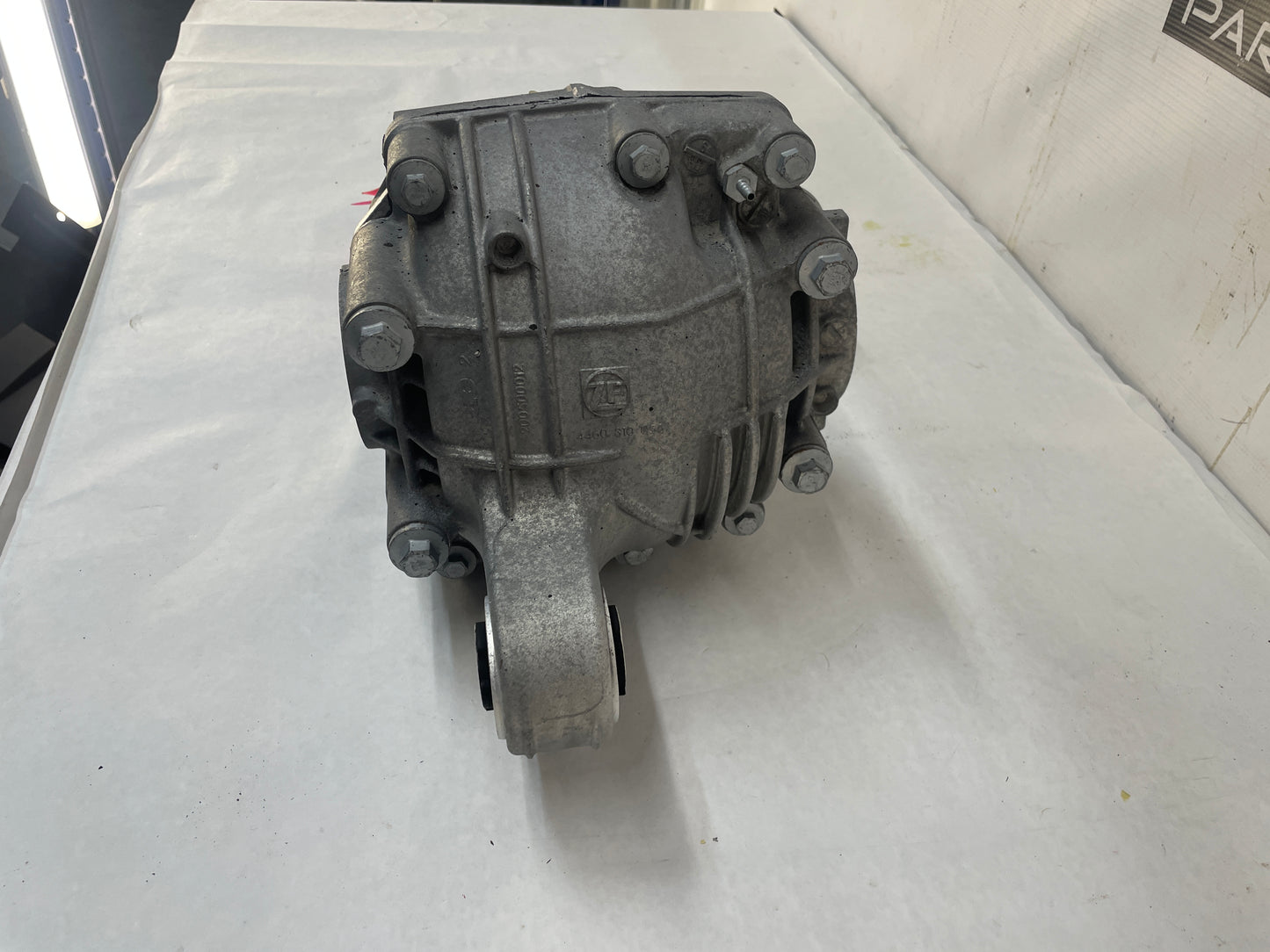 2009 Pontiac G8 GT Rear End Rearend Carrier 2.92 LSD Differential OEM - Day's Parts Yard