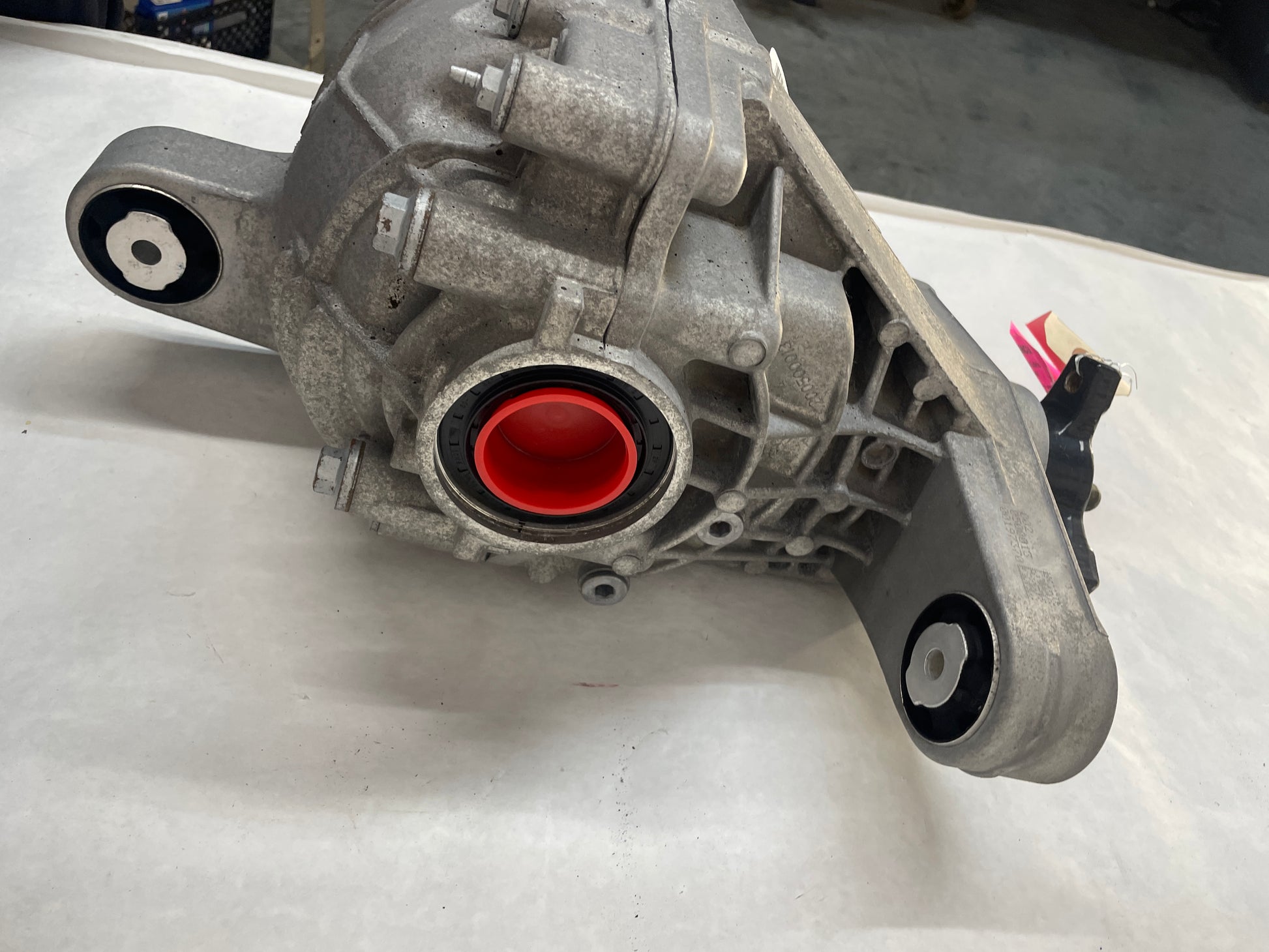 2009 Pontiac G8 GT Rear End Rearend Carrier 2.92 LSD Differential OEM - Day's Parts Yard