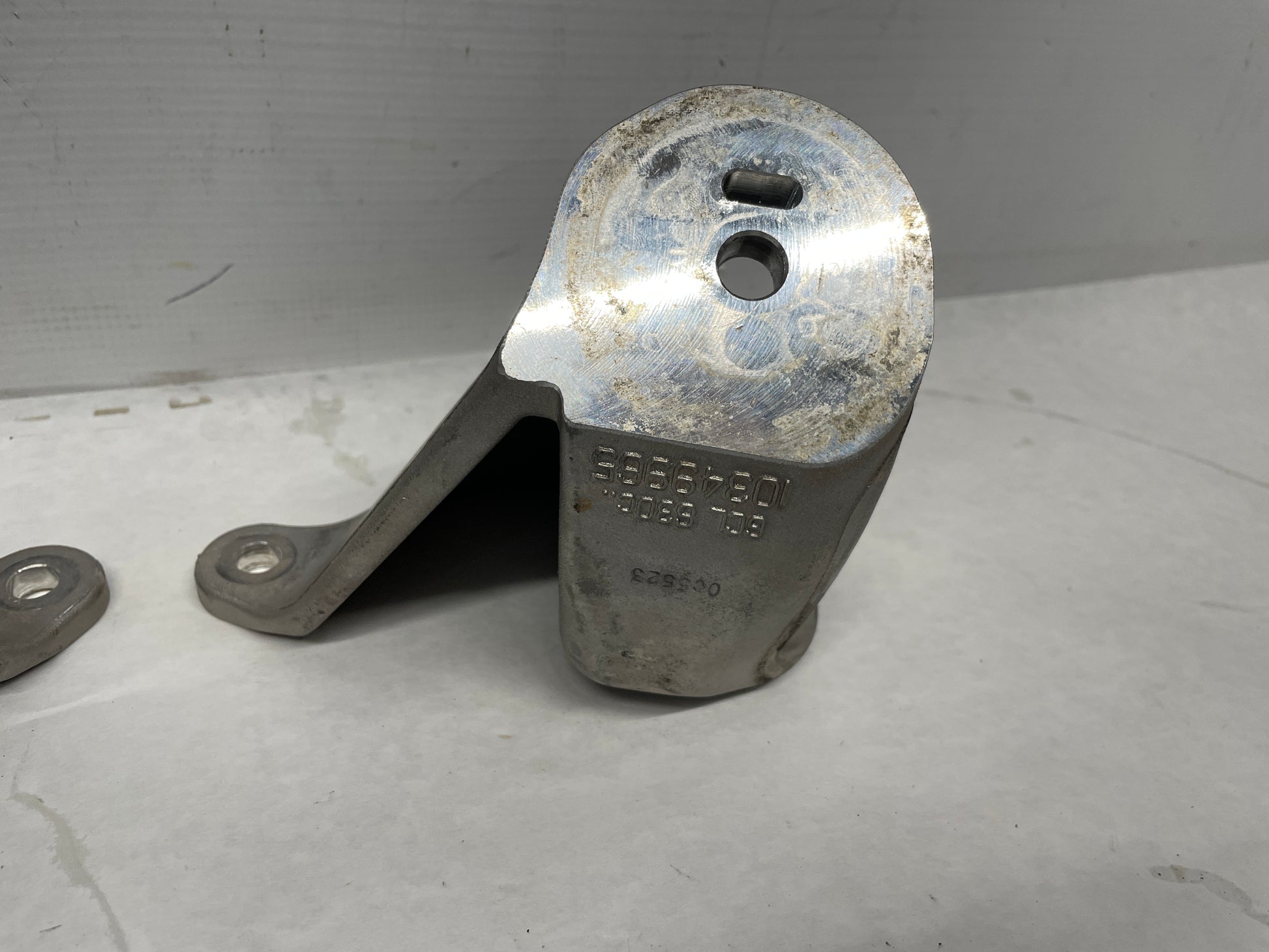 1999 Chevy C5 Corvette RH & LH Motor Mount Brackets OEM - Day's Parts Yard