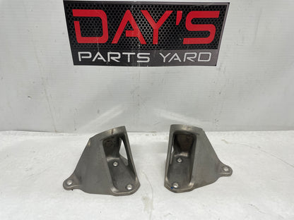 1999 Chevy C5 Corvette RH & LH Motor Mount Brackets OEM - Day's Parts Yard