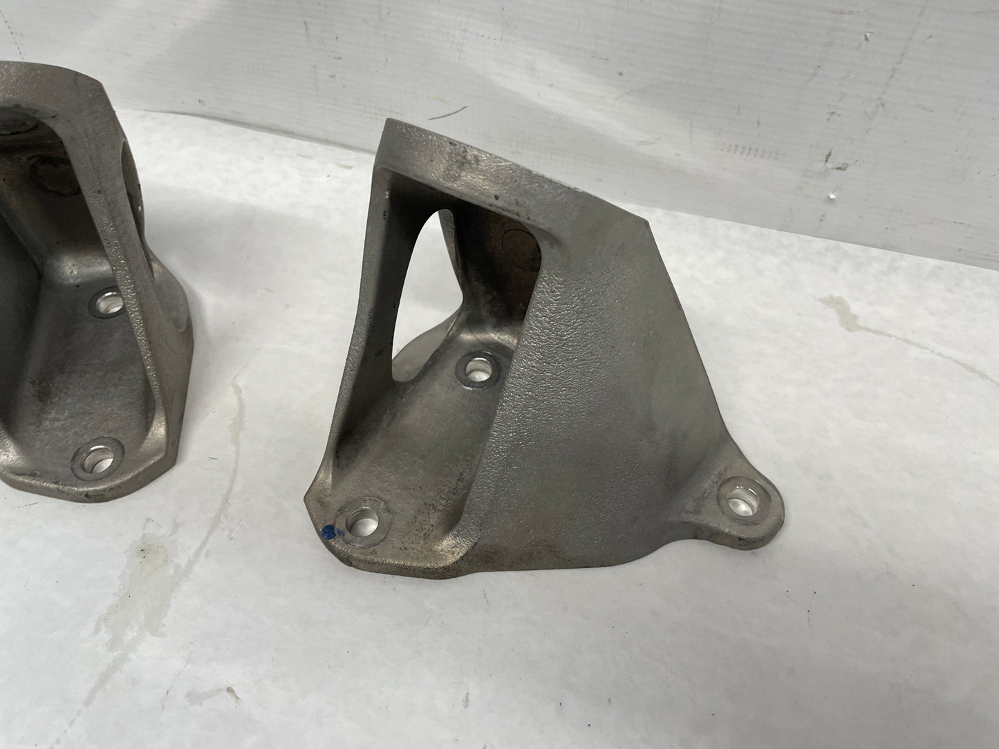 1999 Chevy C5 Corvette RH & LH Motor Mount Brackets OEM - Day's Parts Yard