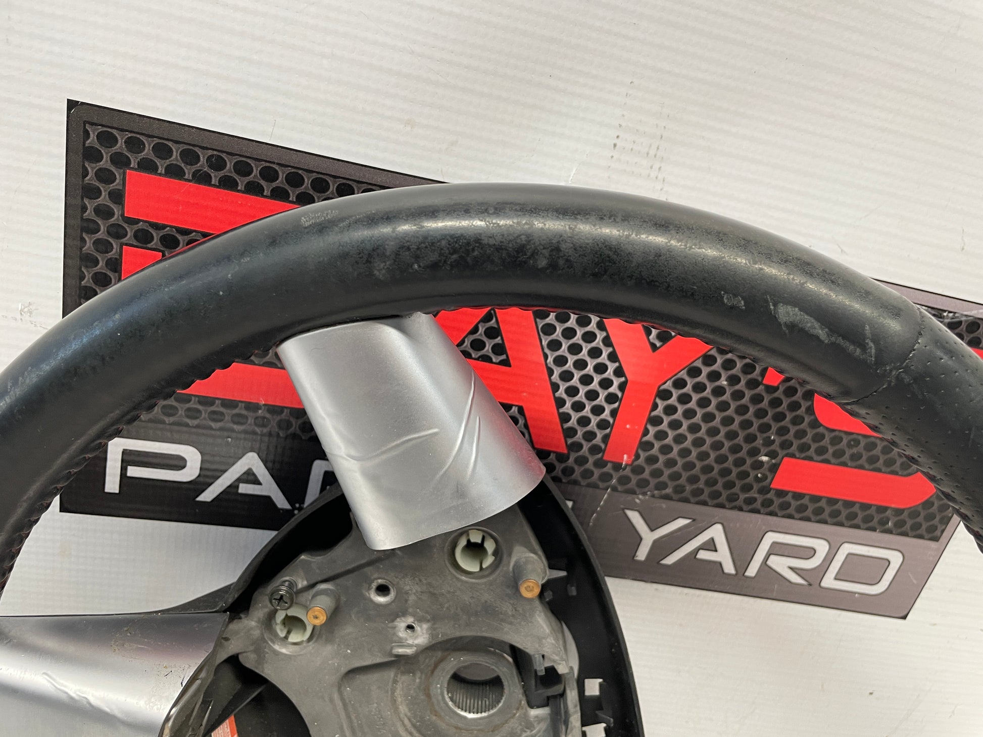 2005 Pontiac GTO Steering Wheel OEM - Day's Parts Yard