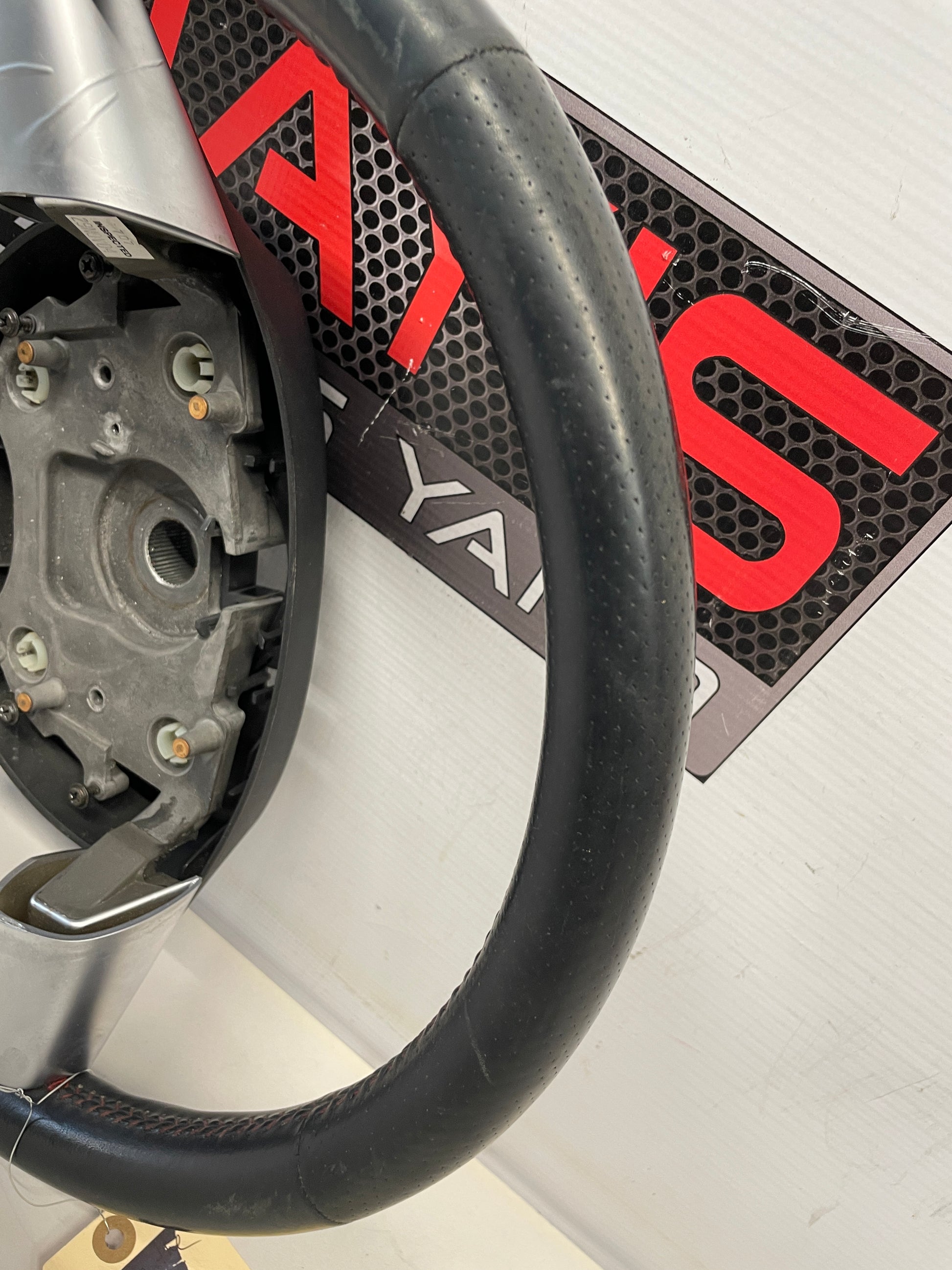 2005 Pontiac GTO Steering Wheel OEM - Day's Parts Yard