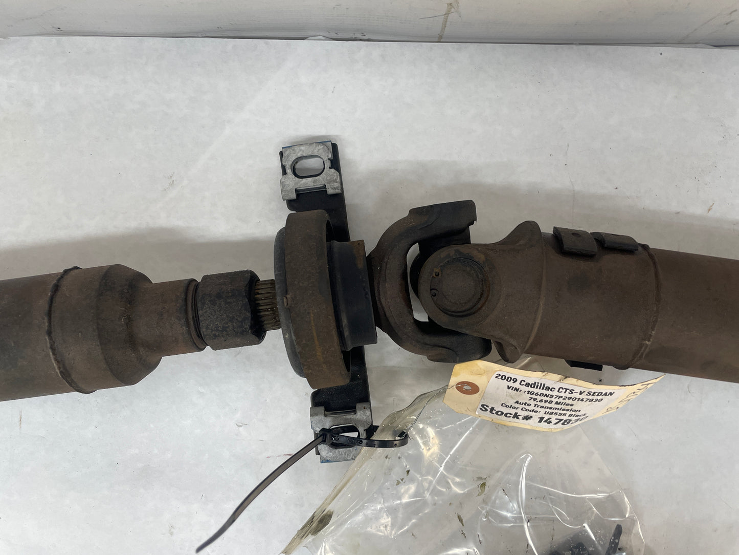 2009 Cadillac CTS-V Sedan Drive Propeller Shaft Driveshaft w/ Hardware Assembly OEM - Day's Parts Yard
