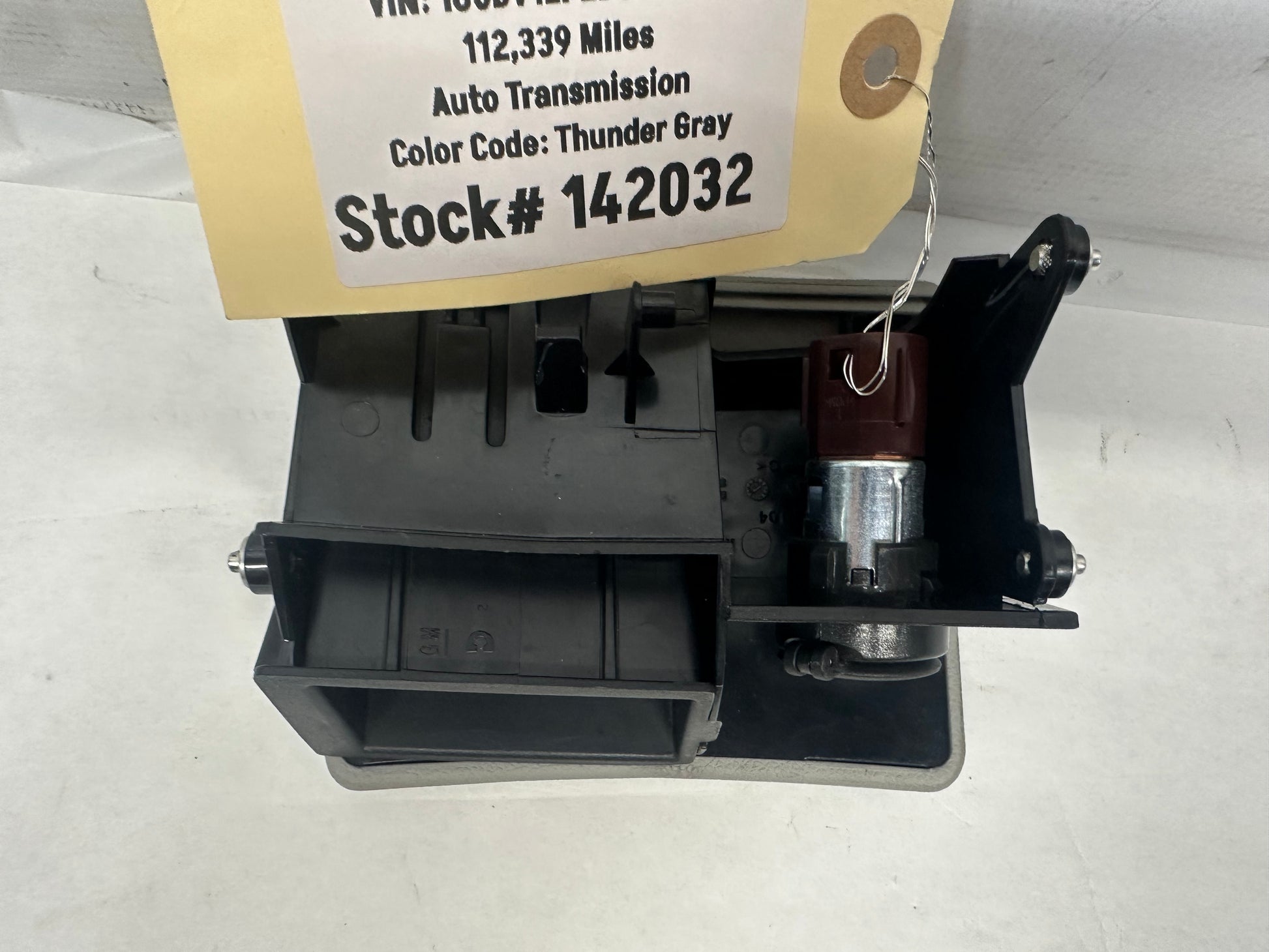 2011 Cadillac CTS-V Coupe Center Console Rear Ash Tray Cubby OEM - Day's Parts Yard