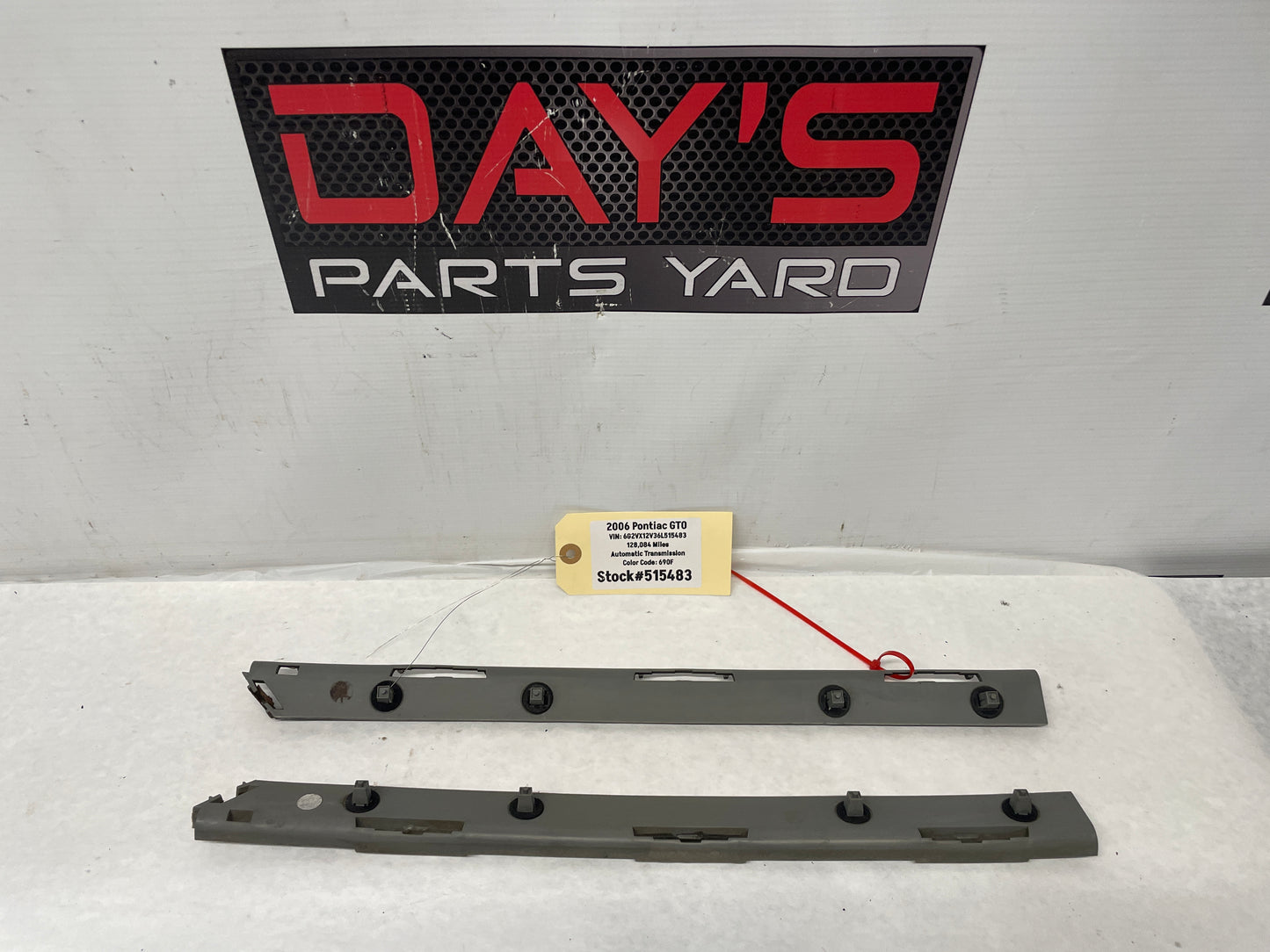 2006 Pontiac GTO RH & LH Rear Bumper Guide OEM - Day's Parts Yard