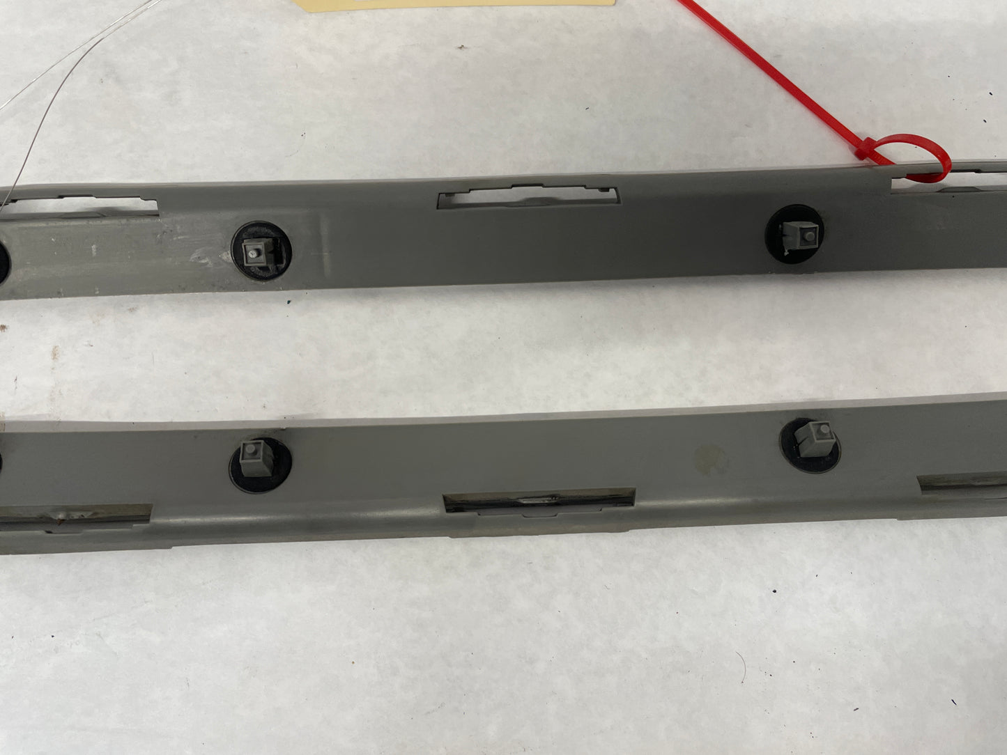 2006 Pontiac GTO RH & LH Rear Bumper Guide OEM - Day's Parts Yard