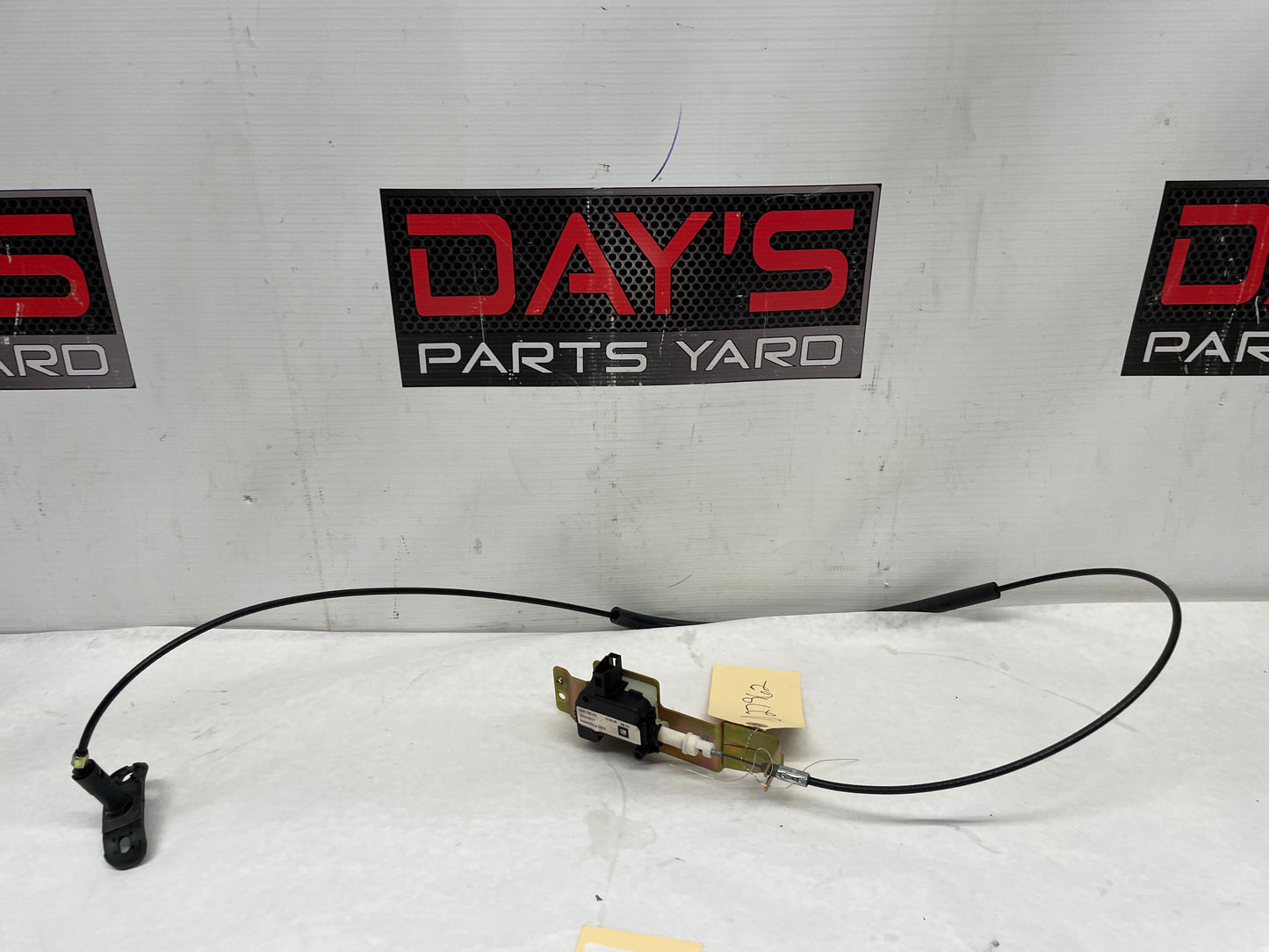 2006 Pontiac GTO Fuel Gas Door Lock Actuator w/ Cable  OEM - Day's Parts Yard