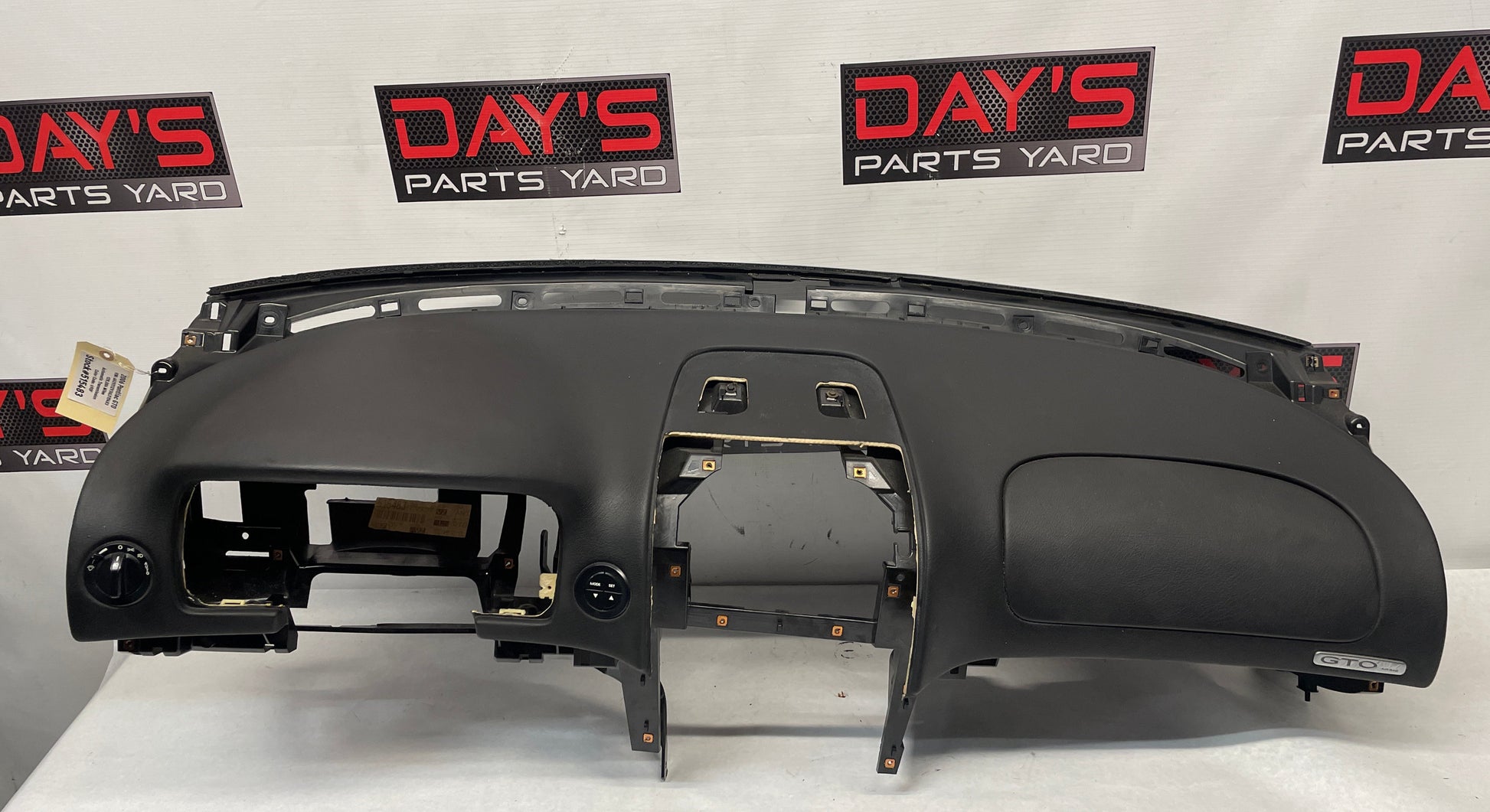 2006 Pontiac GTO Dash Pad Board OEM - Day's Parts Yard