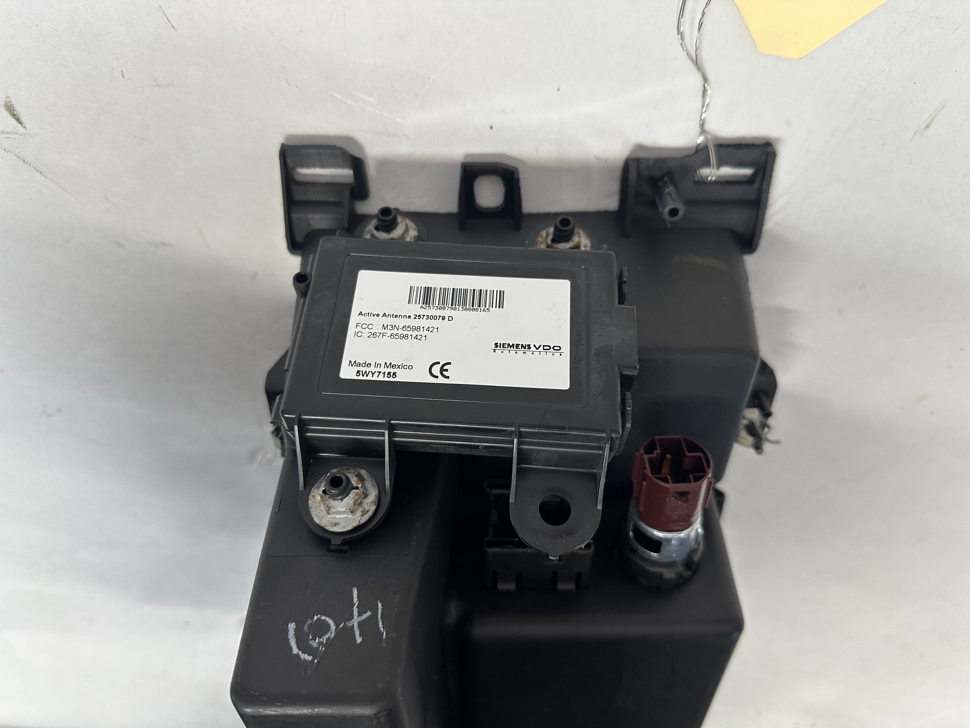 2011 Cadillac CTS-V Coupe Center Console Inner Storage Cubby Compartment Tray OEM - Day's Parts Yard