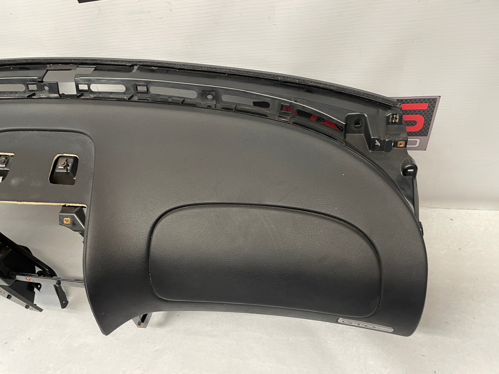 2006 Pontiac GTO Dash Pad Board OEM - Day's Parts Yard