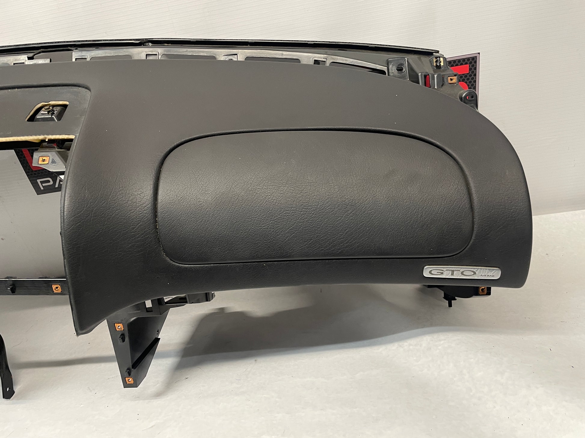 2006 Pontiac GTO Dash Pad Board OEM - Day's Parts Yard