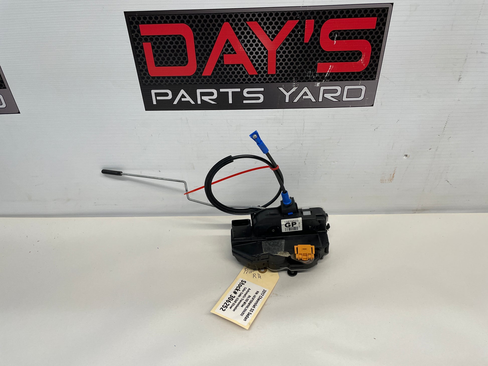 2017 Chevy SS Sedan RH Passenger Front Door Lock Actuator OEM - Day's Parts Yard