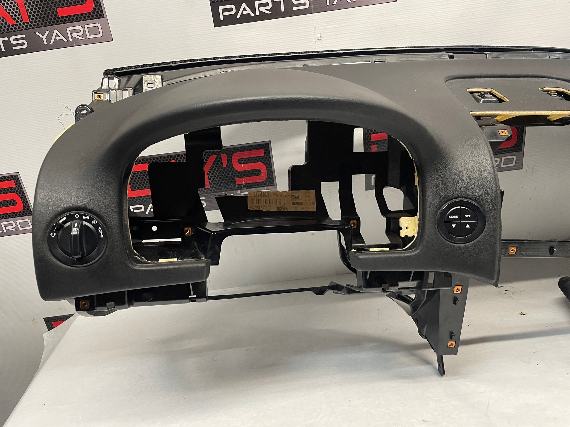 2006 Pontiac GTO Dash Pad Board OEM - Day's Parts Yard
