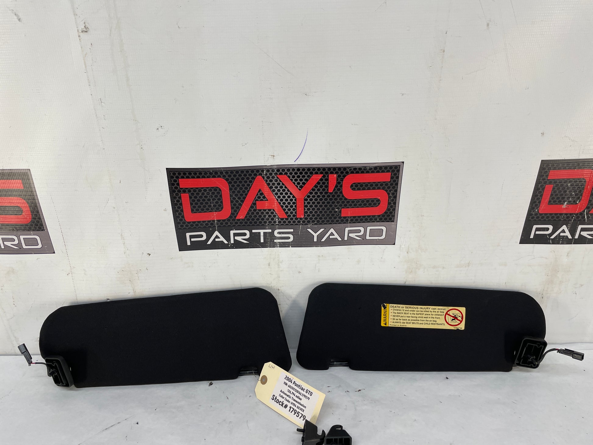 2013 Chevy Camaro SS RH & LH Sunvisors Sun Visors Shades w/ Clips OEM - Day's Parts Yard