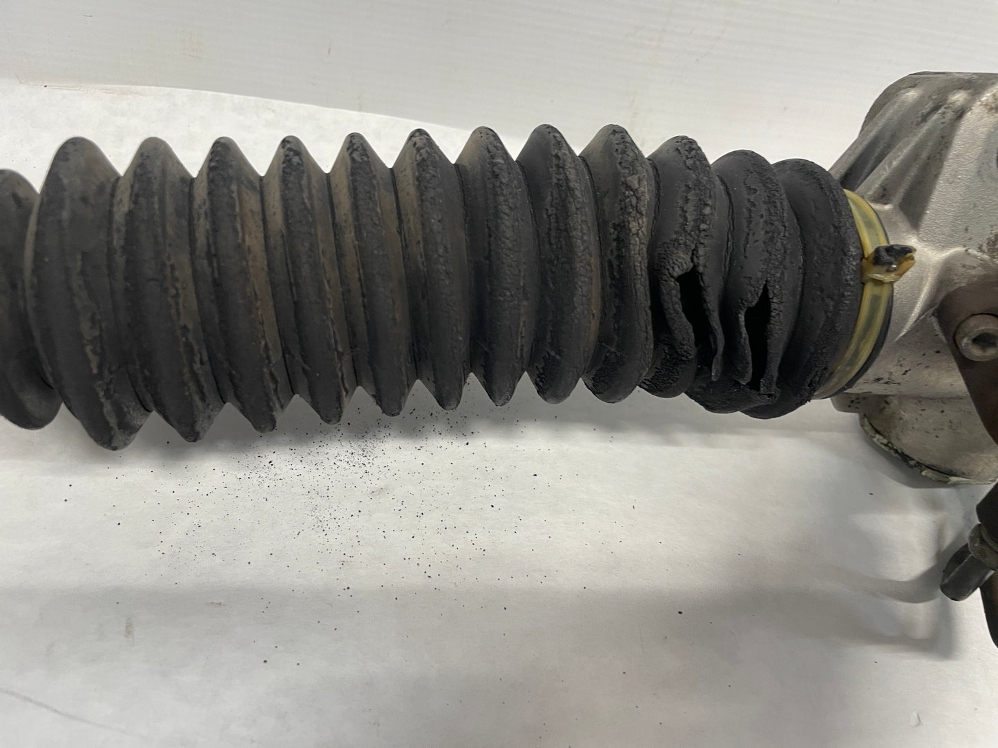 2006 Pontiac GTO Power Steering Rack and Pinion Gear OEM - Day's Parts Yard