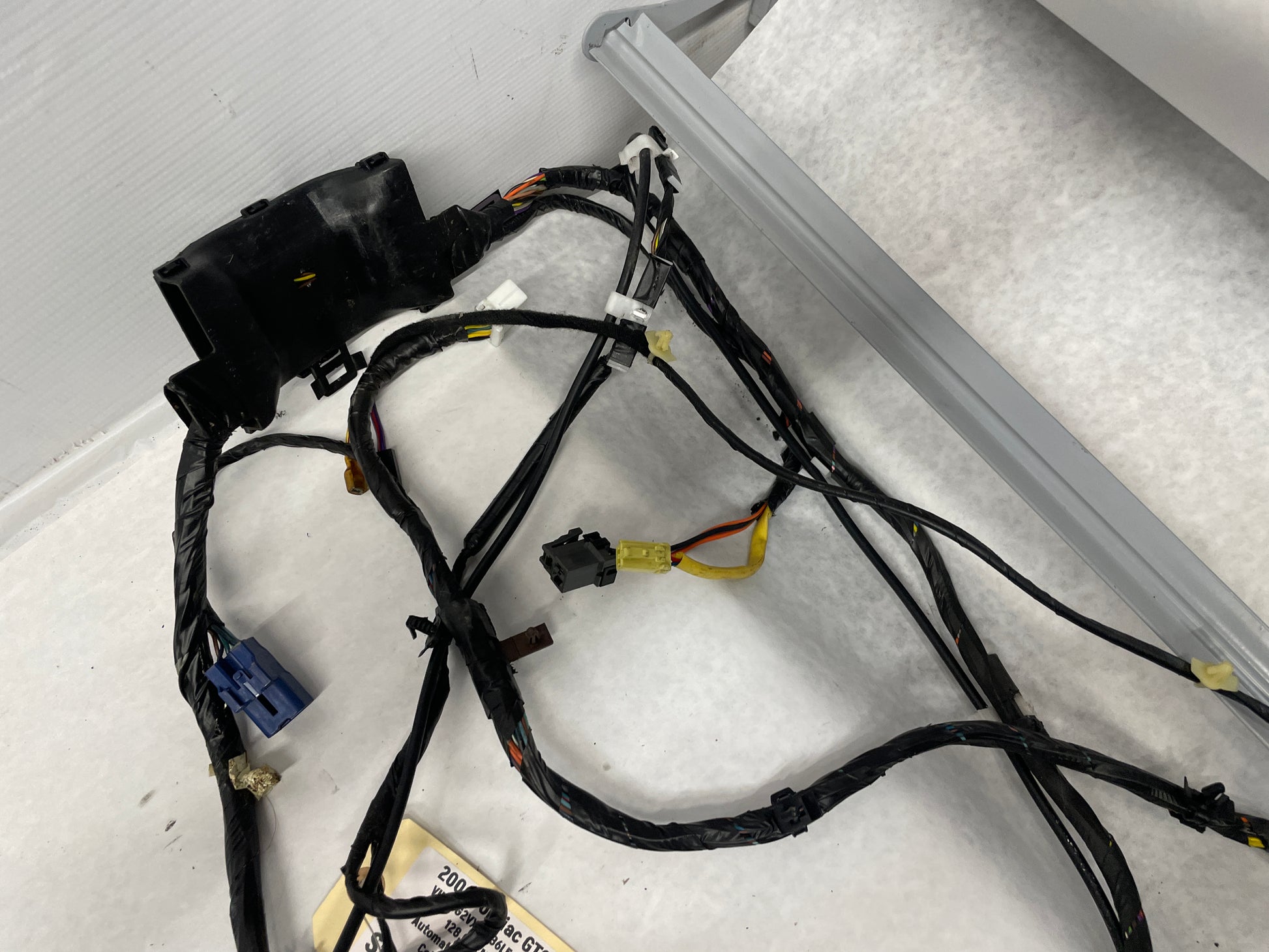 2006 Pontiac GTO Body Wire Wiring Harness OEM - Day's Parts Yard