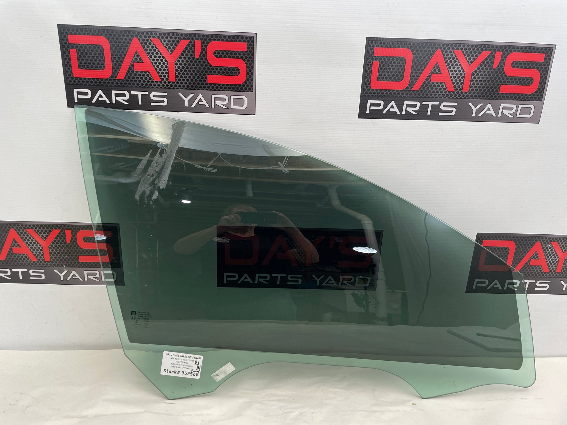 2014 Chevy SS Sedan Front RH Passenger Door Glass Window OEM - Day's Parts Yard