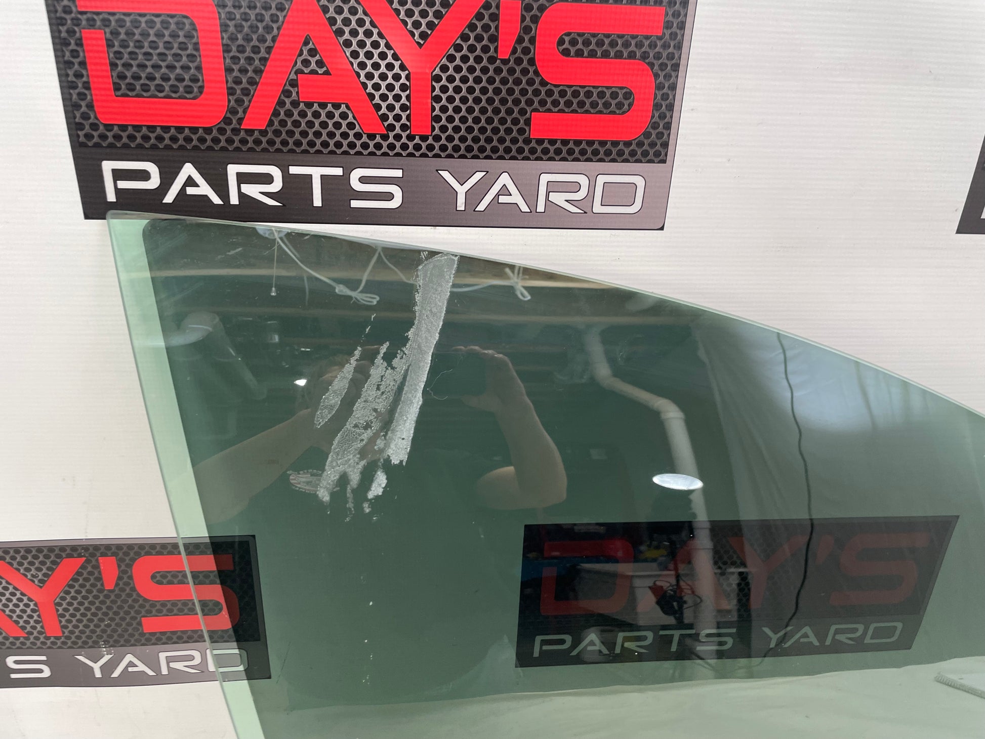 2014 Chevy SS Sedan Front RH Passenger Door Glass Window OEM - Day's Parts Yard