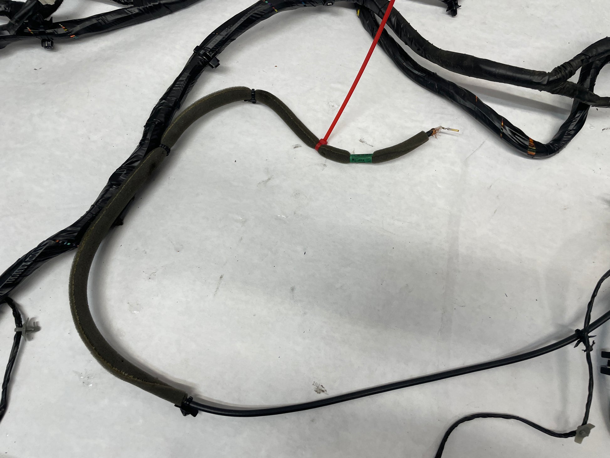 2006 Pontiac GTO Body Wire Wiring Harness OEM - Day's Parts Yard