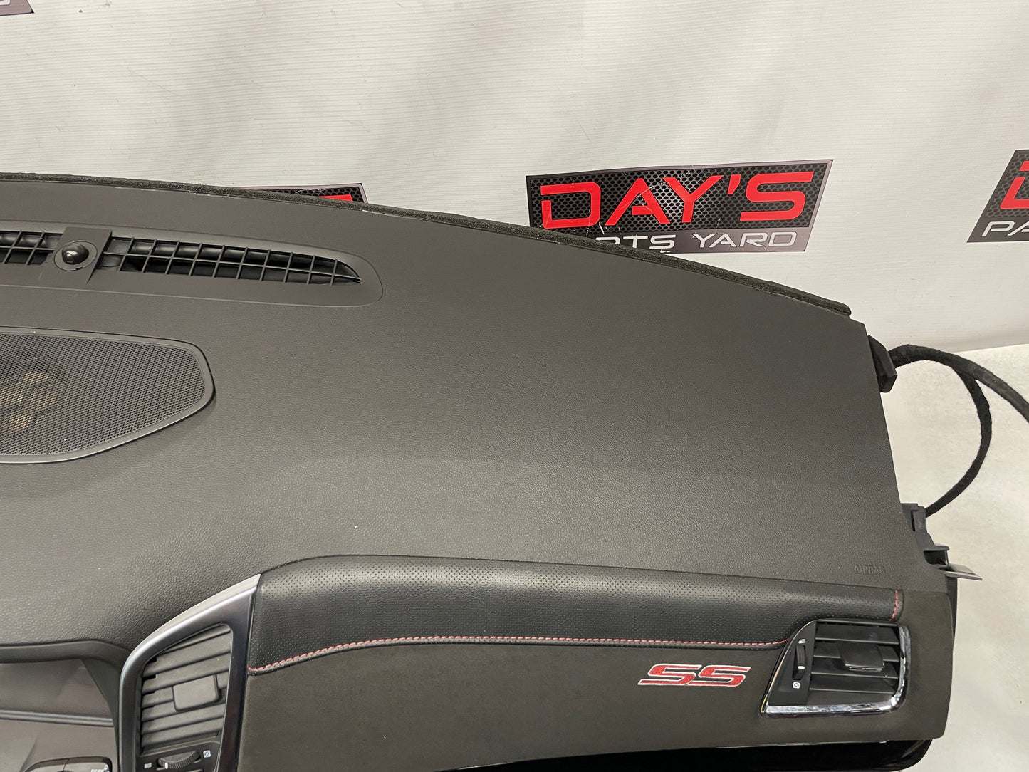 2017 Chevy SS Sedan Complete Dash w/ Center Console & Shifter OEM