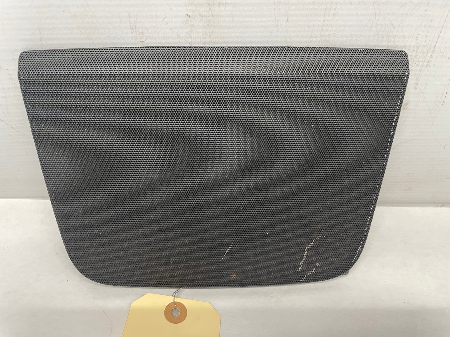 2008 Pontiac G8 GT Center Dash Radio Bezel Speaker Cover Grille OEM - Day's Parts Yard