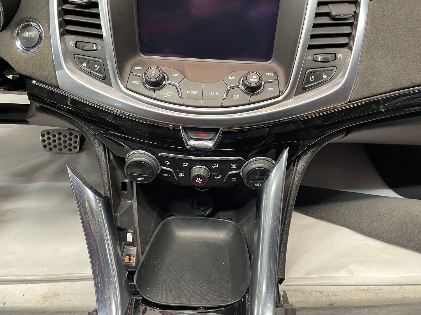 2017 Chevy SS Sedan Complete Dash w/ Center Console & Shifter OEM