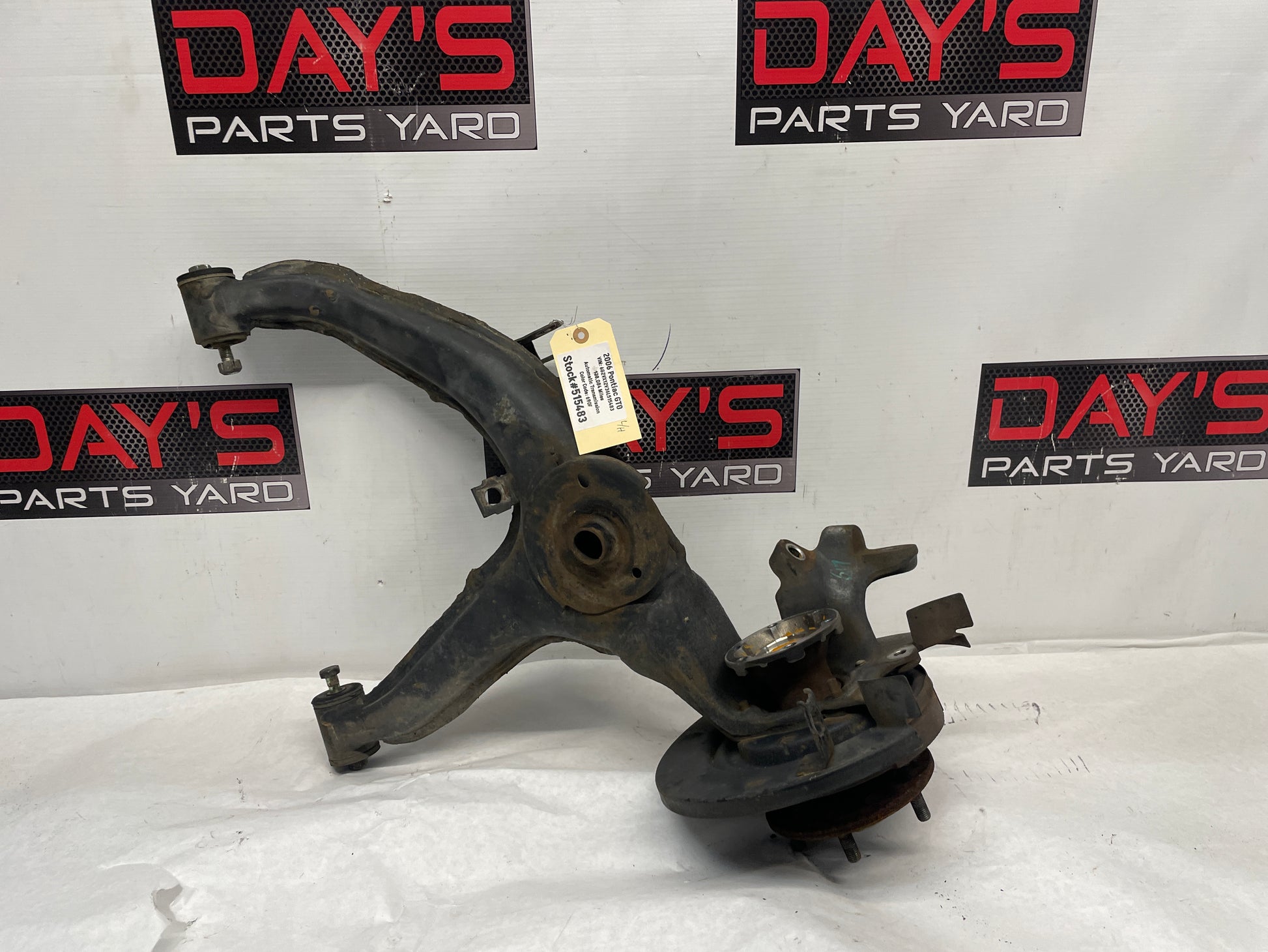 2006 Pontiac GTO LH Driver Rear Suspension Spindle Hub Knuckle Control Arm OEM - Day's Parts Yard