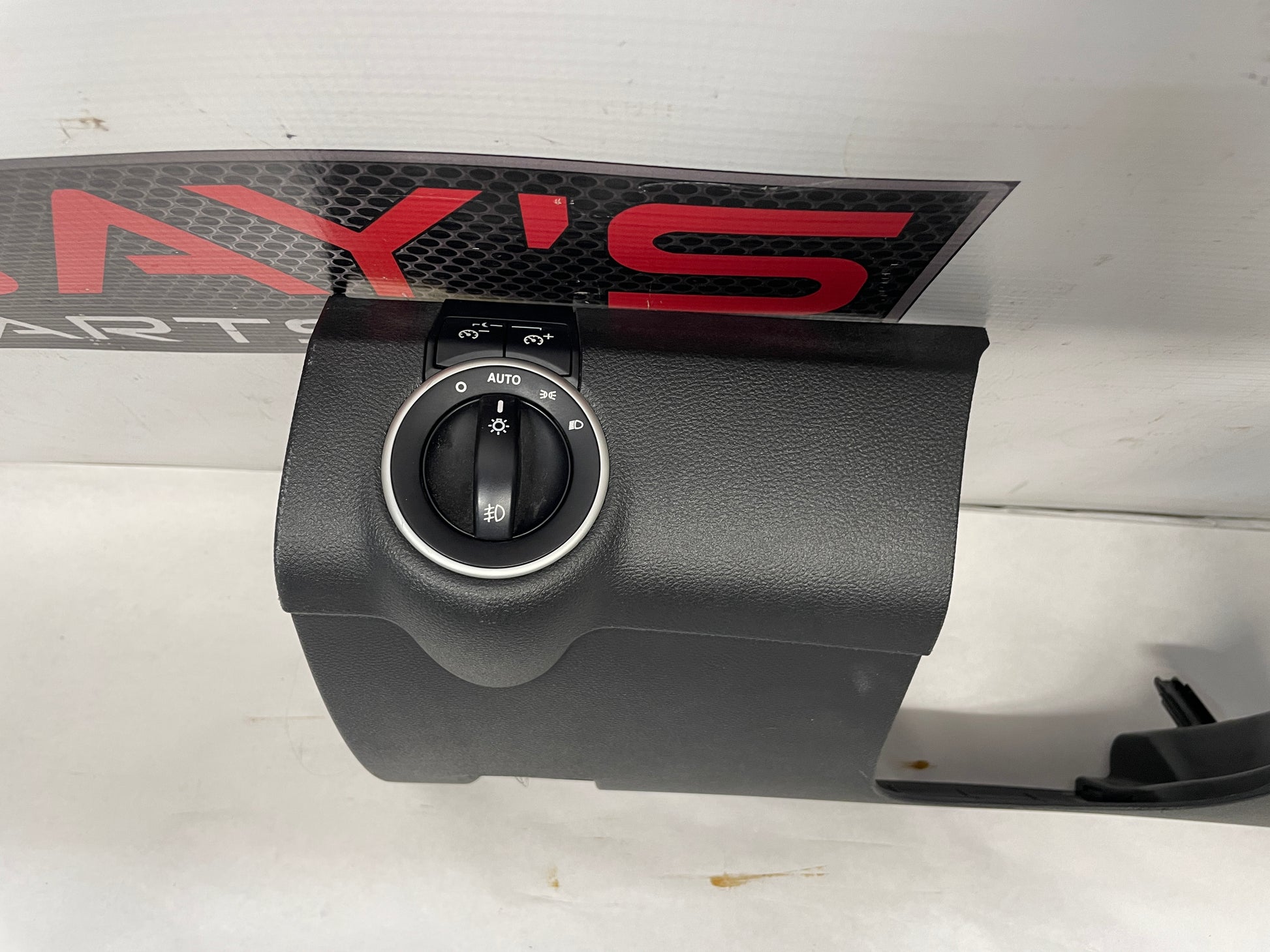 2008 Pontiac G8 GT LH Driver Lower Dash Knee Bolster Column Cover Trim Panel OEM - Day's Parts Yard