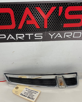 2017 Chevy SS Sedan RH Passenger Fender Grille Marker Light OEM