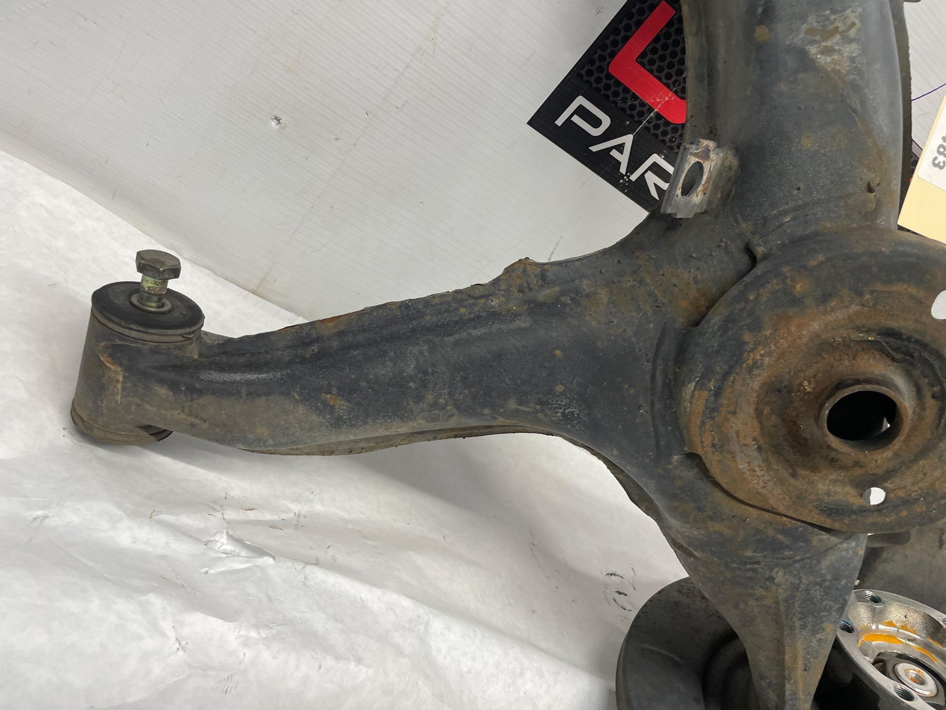 2006 Pontiac GTO LH Driver Rear Suspension Spindle Hub Knuckle Control Arm OEM - Day's Parts Yard