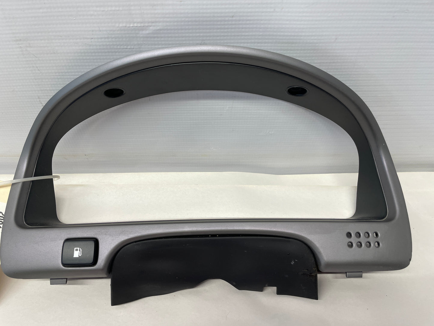 2006 Pontiac GTO Speedometer Gauge Cluster Bezel OEM - Day's Parts Yard